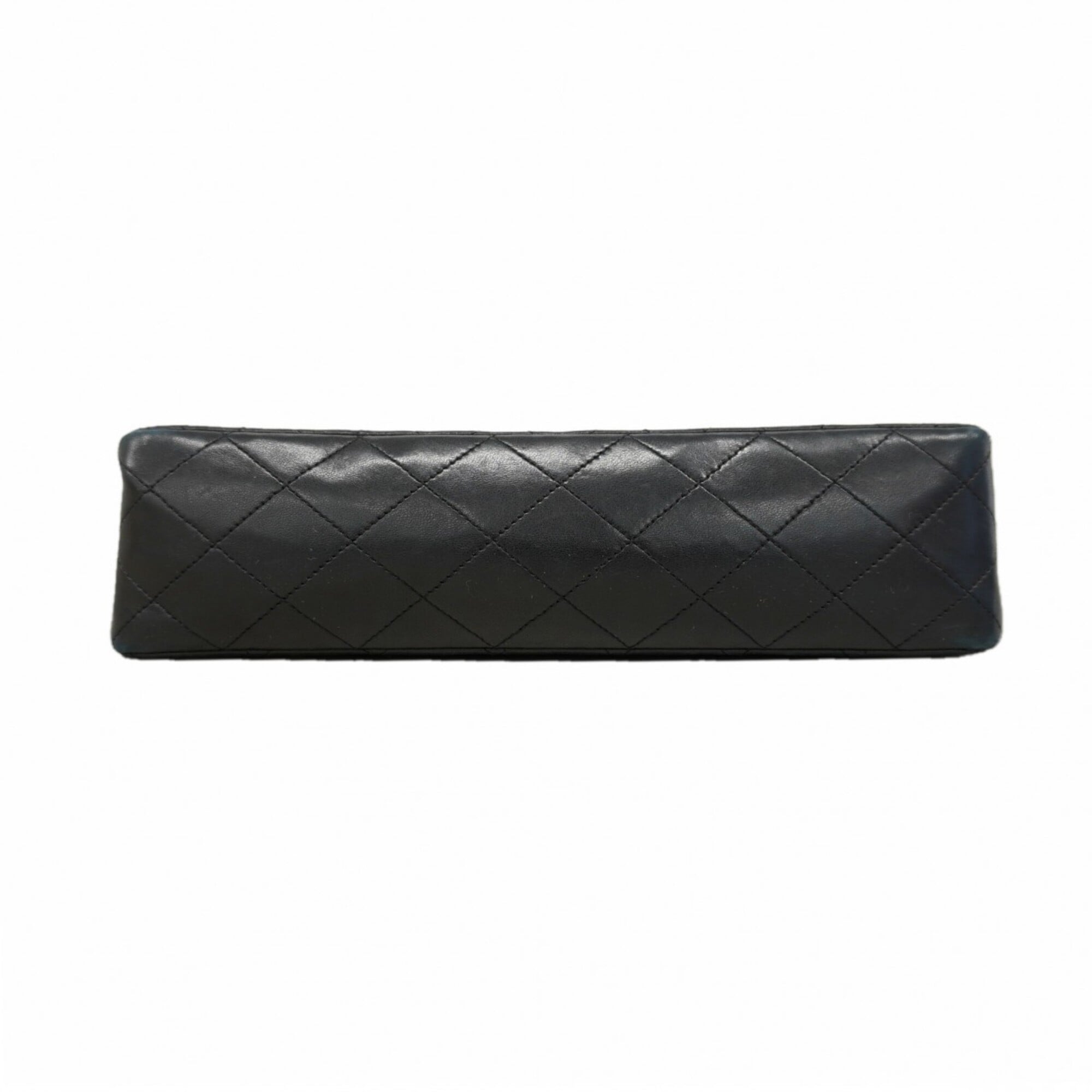 Chanel Black Leather Shoulder Bag (Pre-Owned)