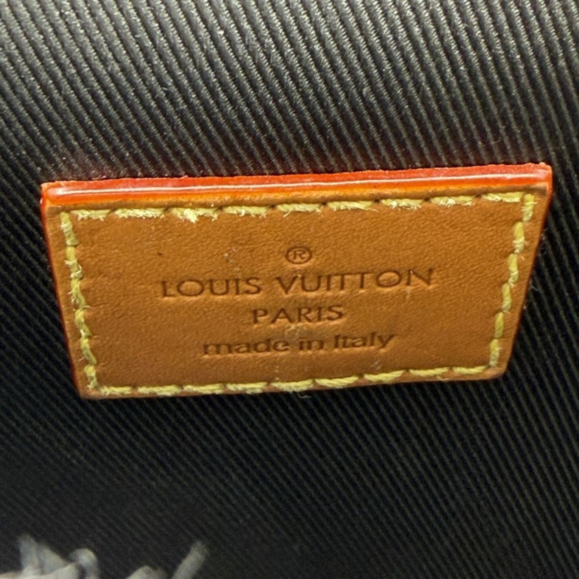 Louis Vuitton Brown Messenger Bag Shoulder Bag (Pre-Owned)