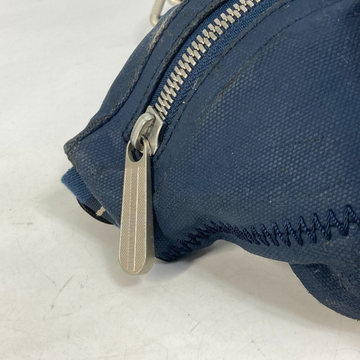 Louis Vuitton Blue Metal Sling Bag (Pre-Owned)
