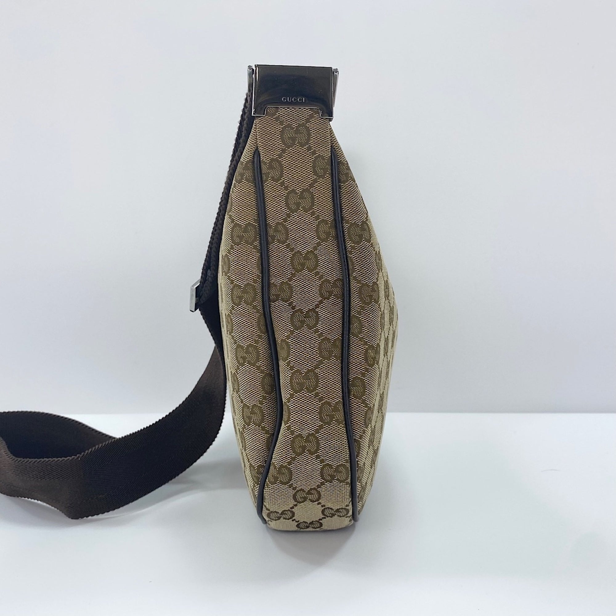 Gucci Beige Shoulder Bag (Pre-Owned)