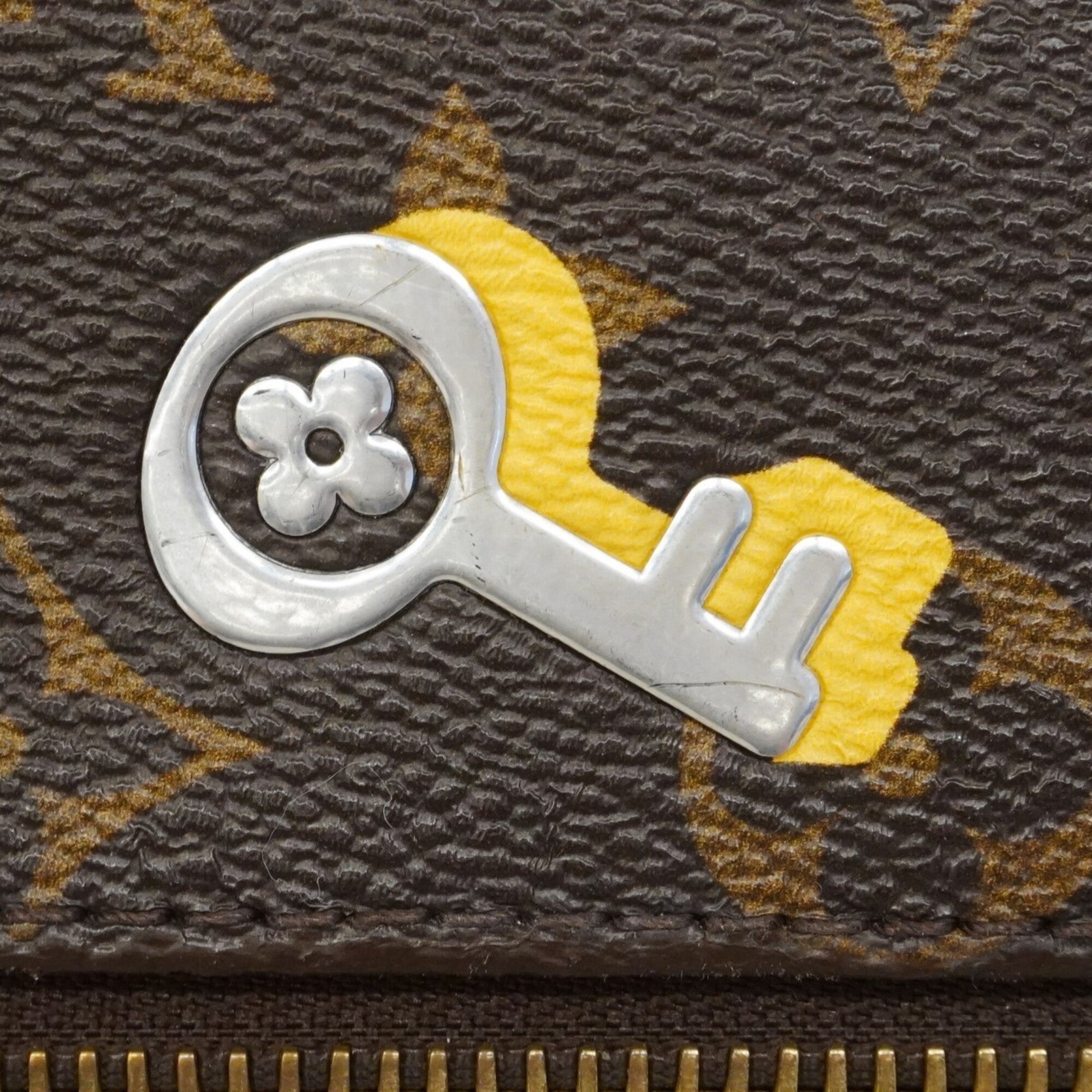 Louis Vuitton Brown Handbag (Pre-Owned)