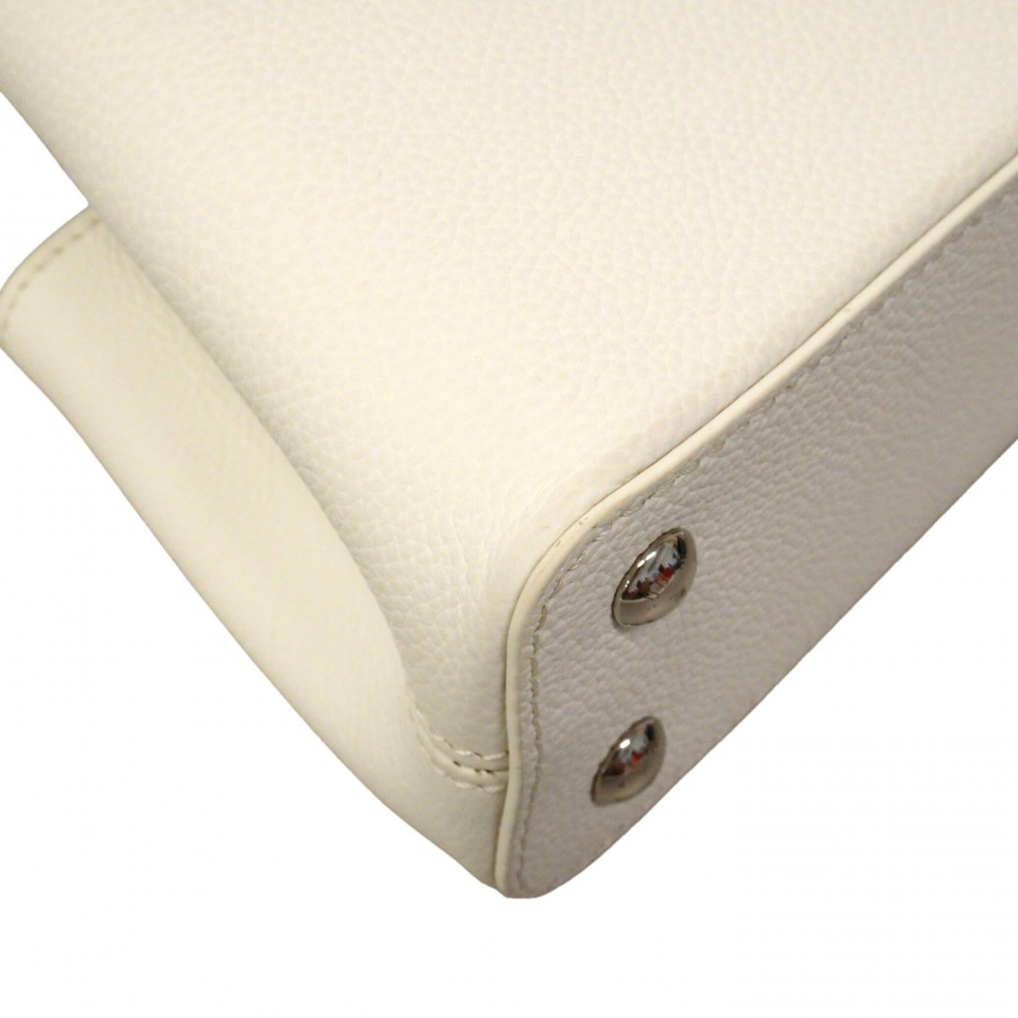 Louis Vuitton White Handbag (Pre-Owned)