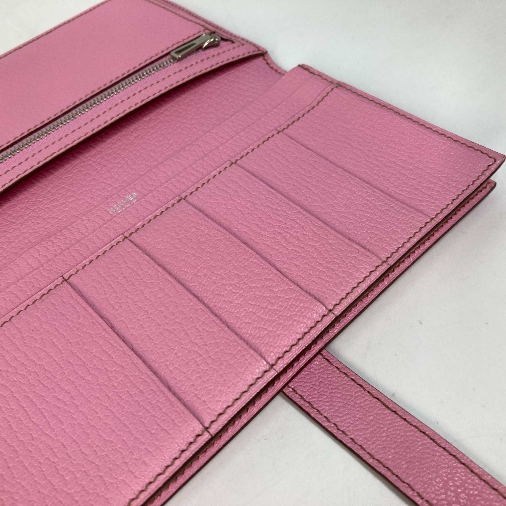 Hermes Bearn Pink Soufre Chevre Leather Chain/Shoulder Wallet (Pre-Owned)
