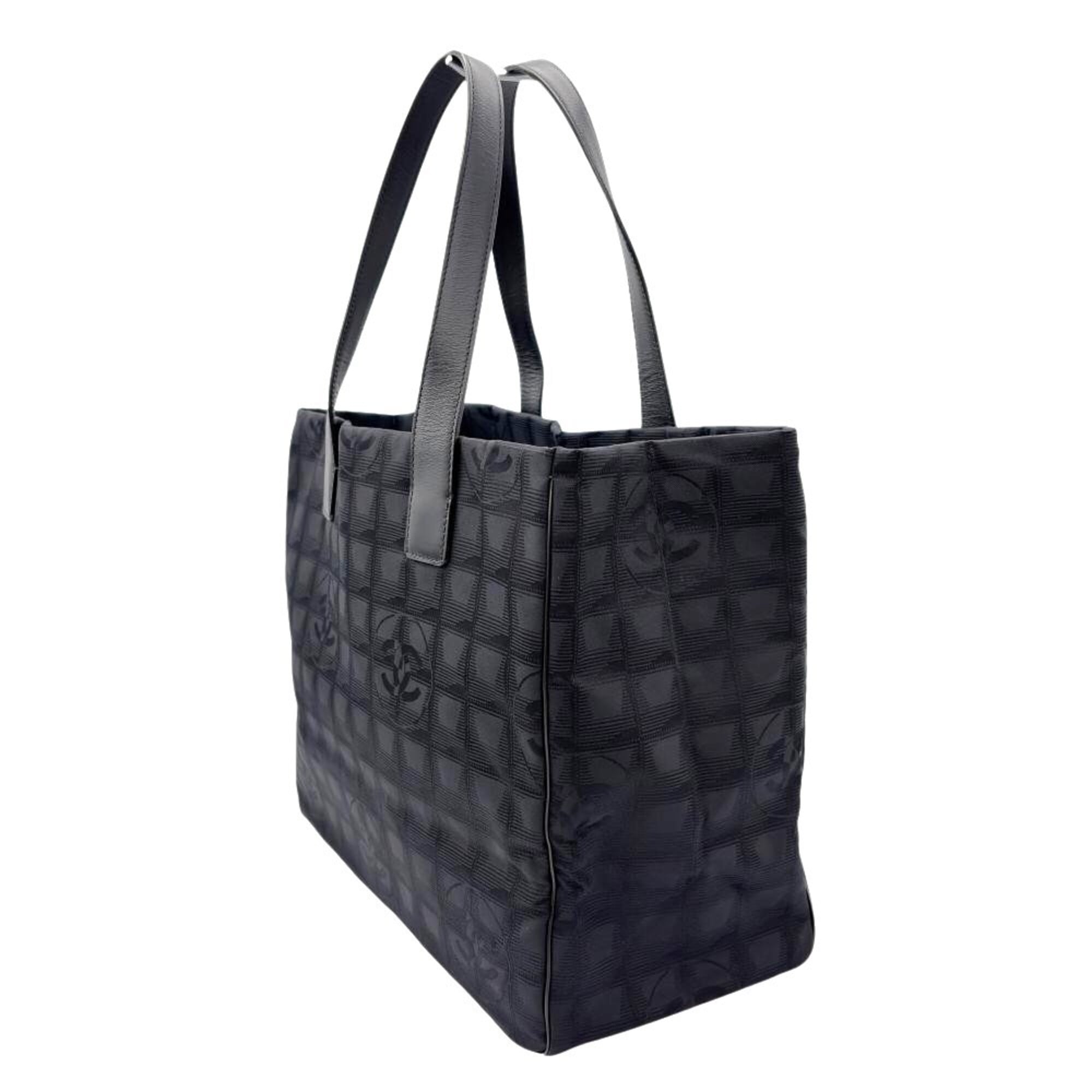 Chanel New Travel Line Black Nylon Tote Bag (Pre-Owned)