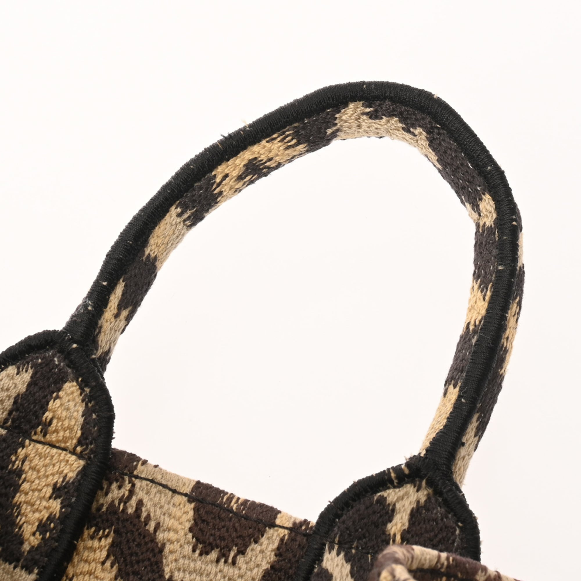 Christian Dior Beige Canvas Shoulder Bag (Pre-Owned)