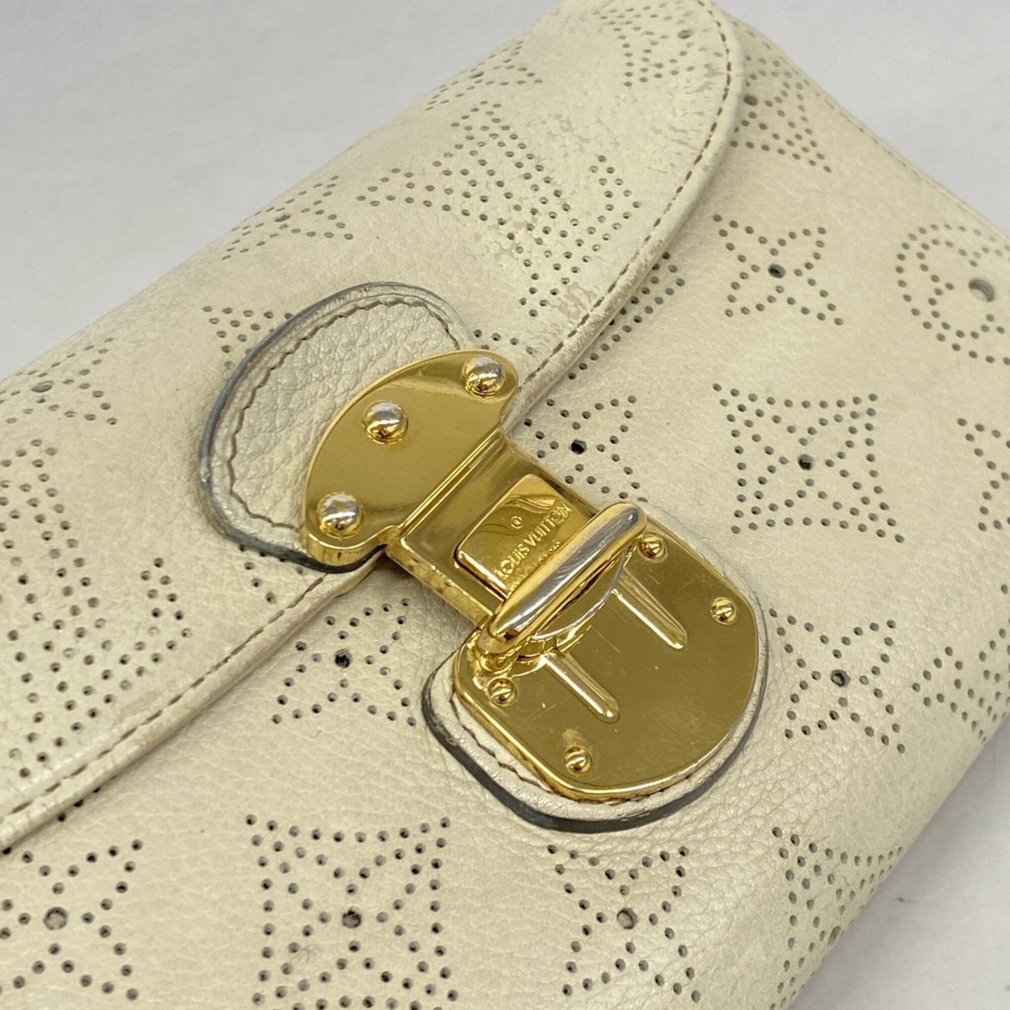 Louis Vuitton Beige Long Wallet (Tri-Fold) (Pre-Owned)
