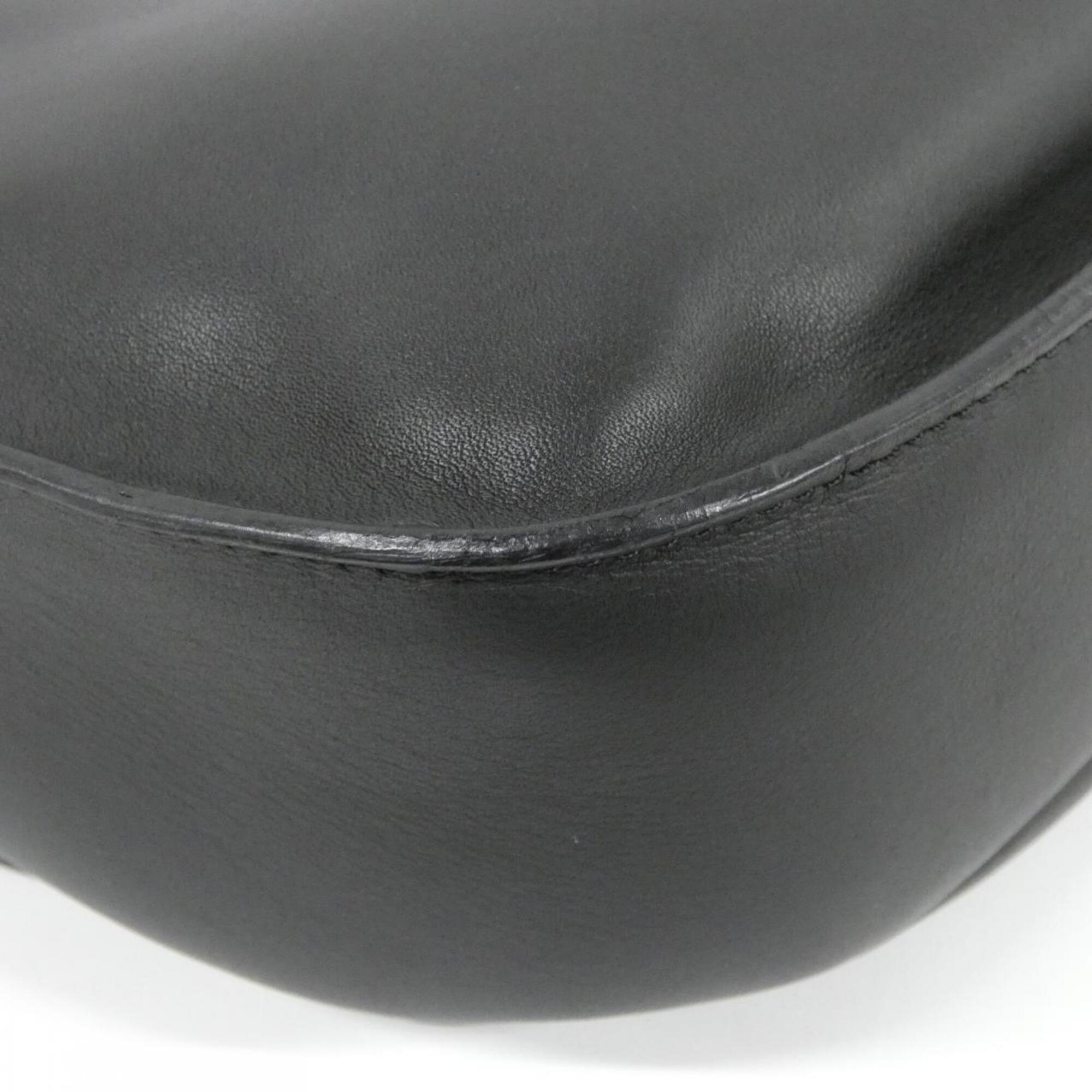 Loewe Black Leather Shoulder Bag (Pre-Owned)