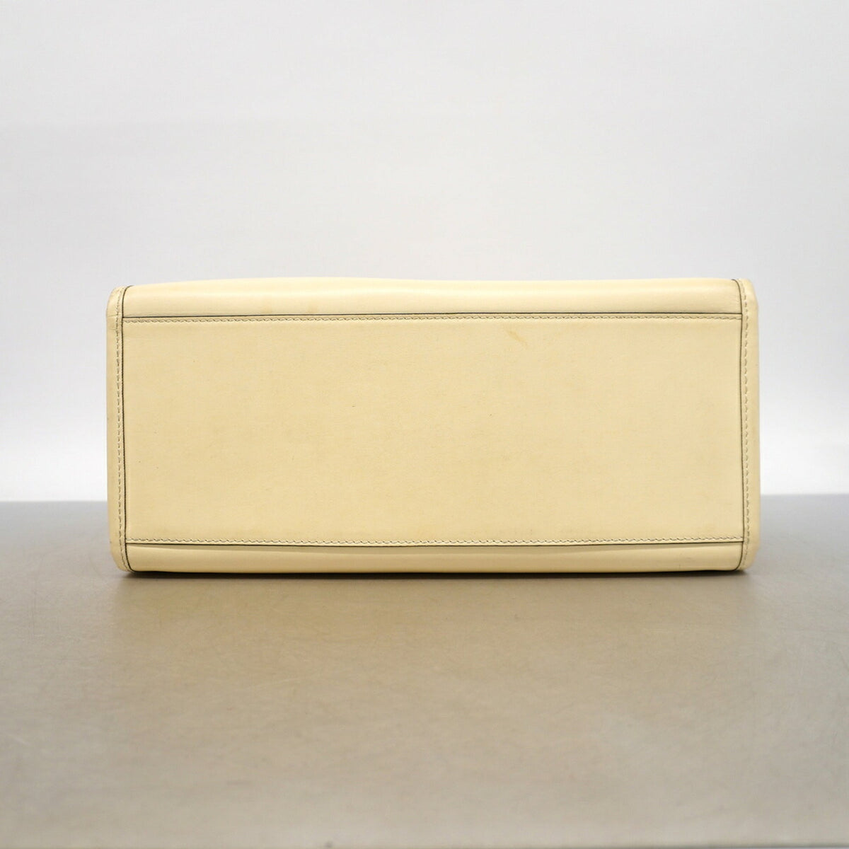 Fendi Ivory Leather Tote Bag (Pre-Owned)