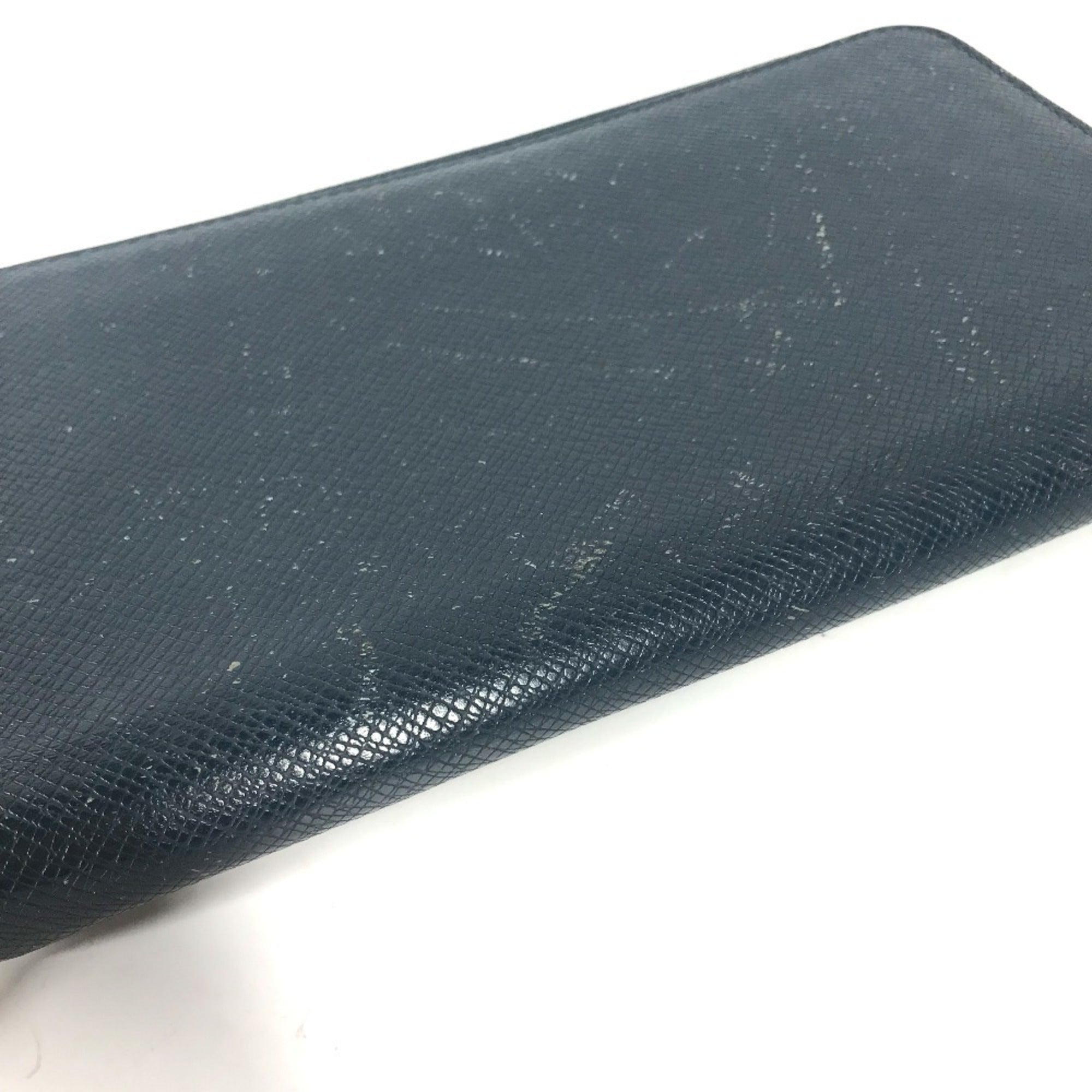 Louis Vuitton Taiga Blue Taiga Leather Long Wallet (Bi-Fold) (Pre-Owned)