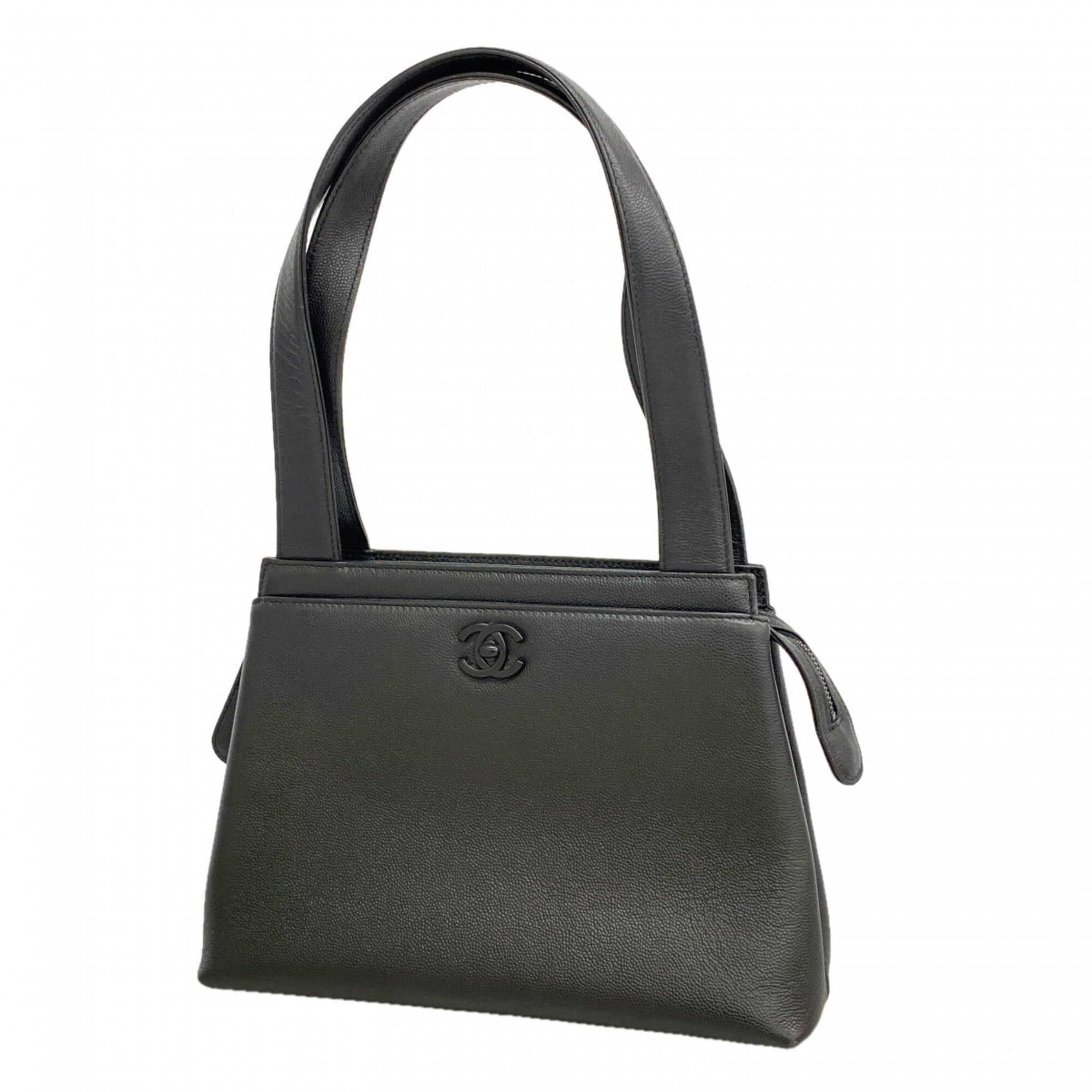 Chanel Black Grained Calfskin Handbag (Pre-Owned)