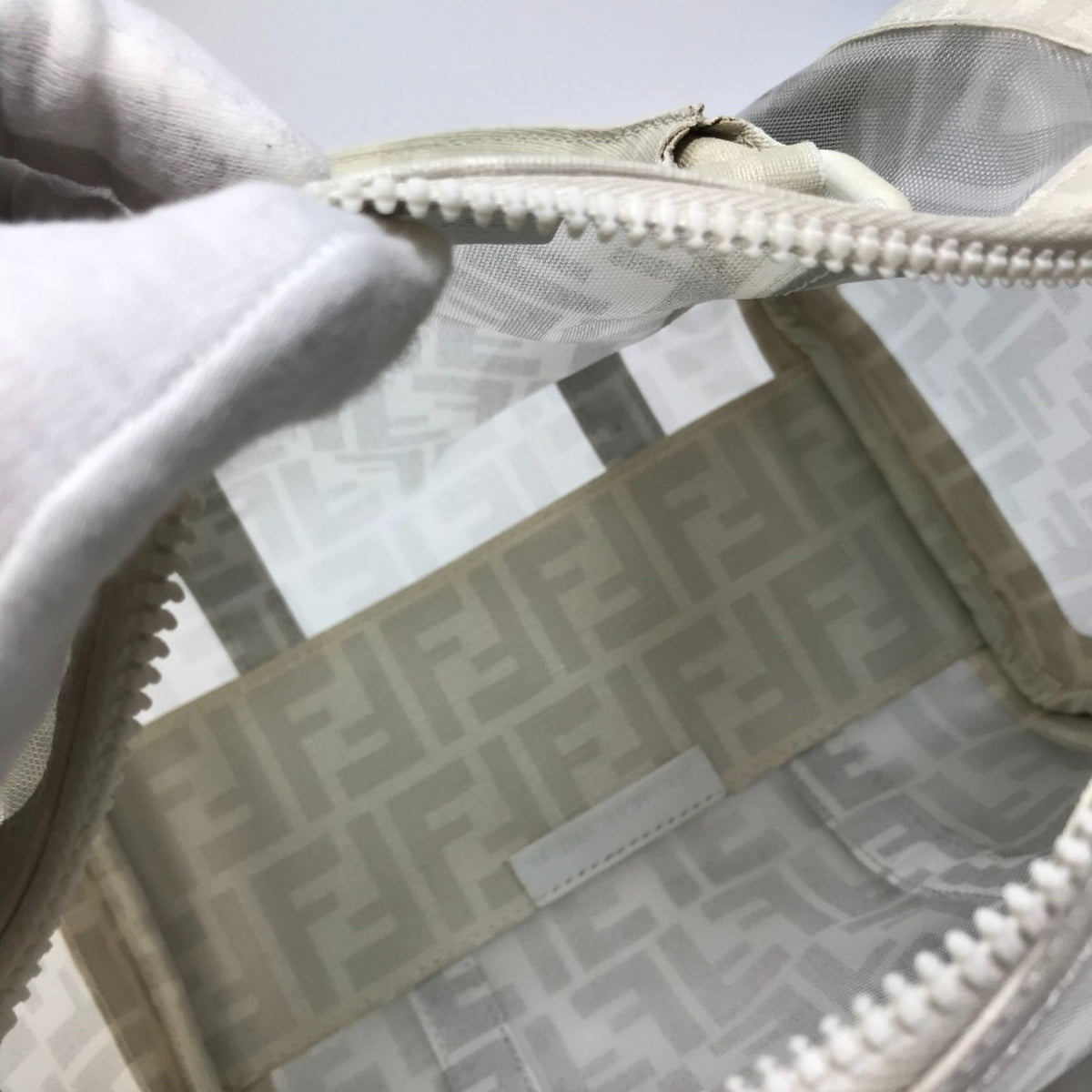 Fendi White Leather Boston Bag (Pre-Owned)