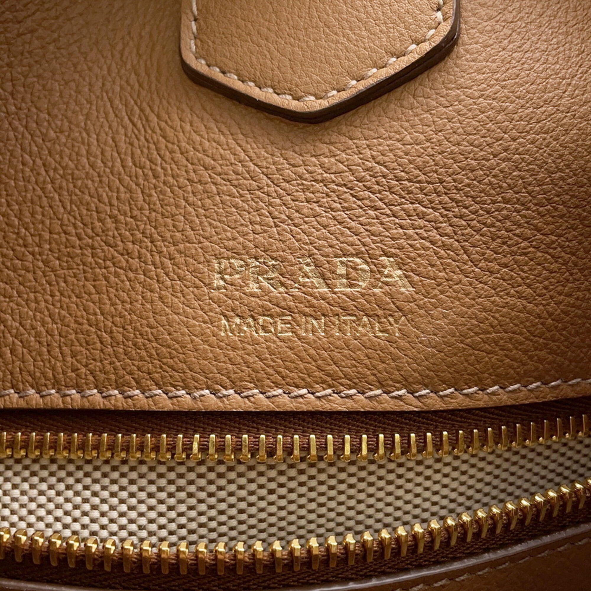 Prada Brown Leather Handbag Tote Bag (Pre-Owned)