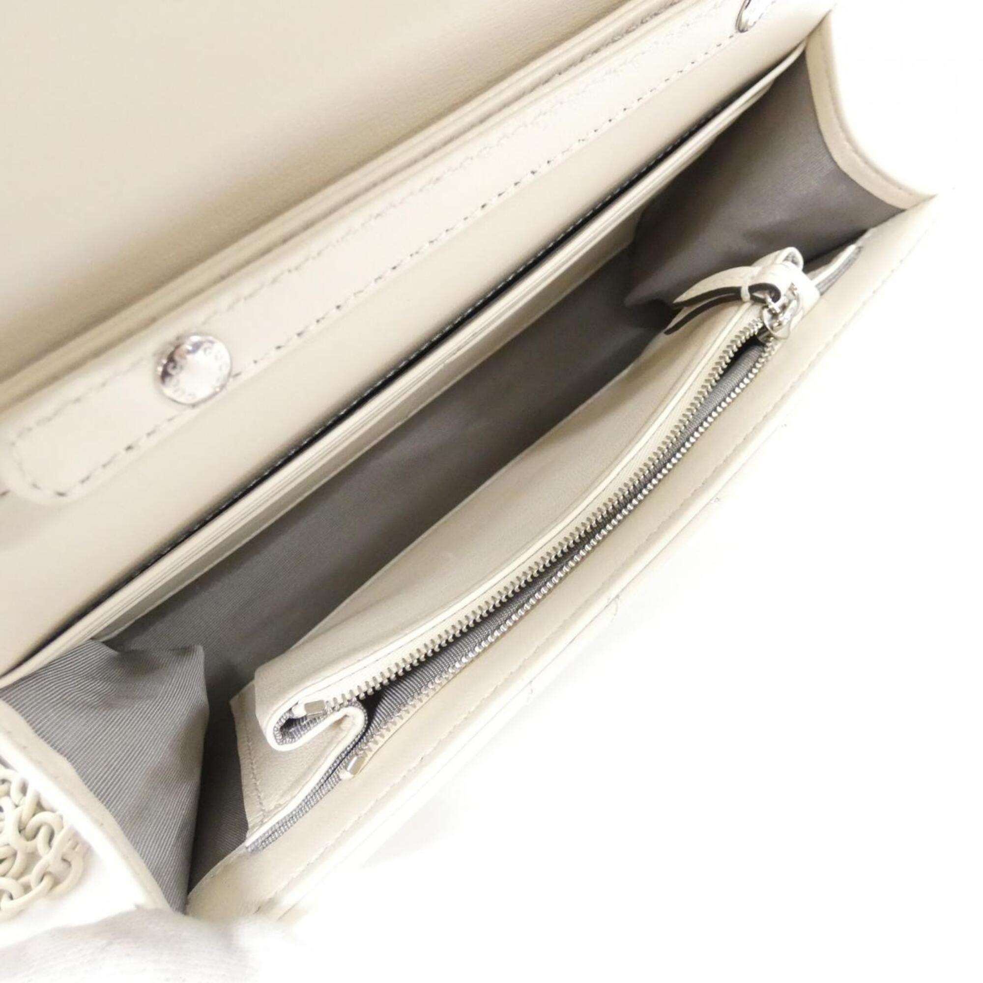 Gucci White Leather Chain/Shoulder Wallet (Pre-Owned)