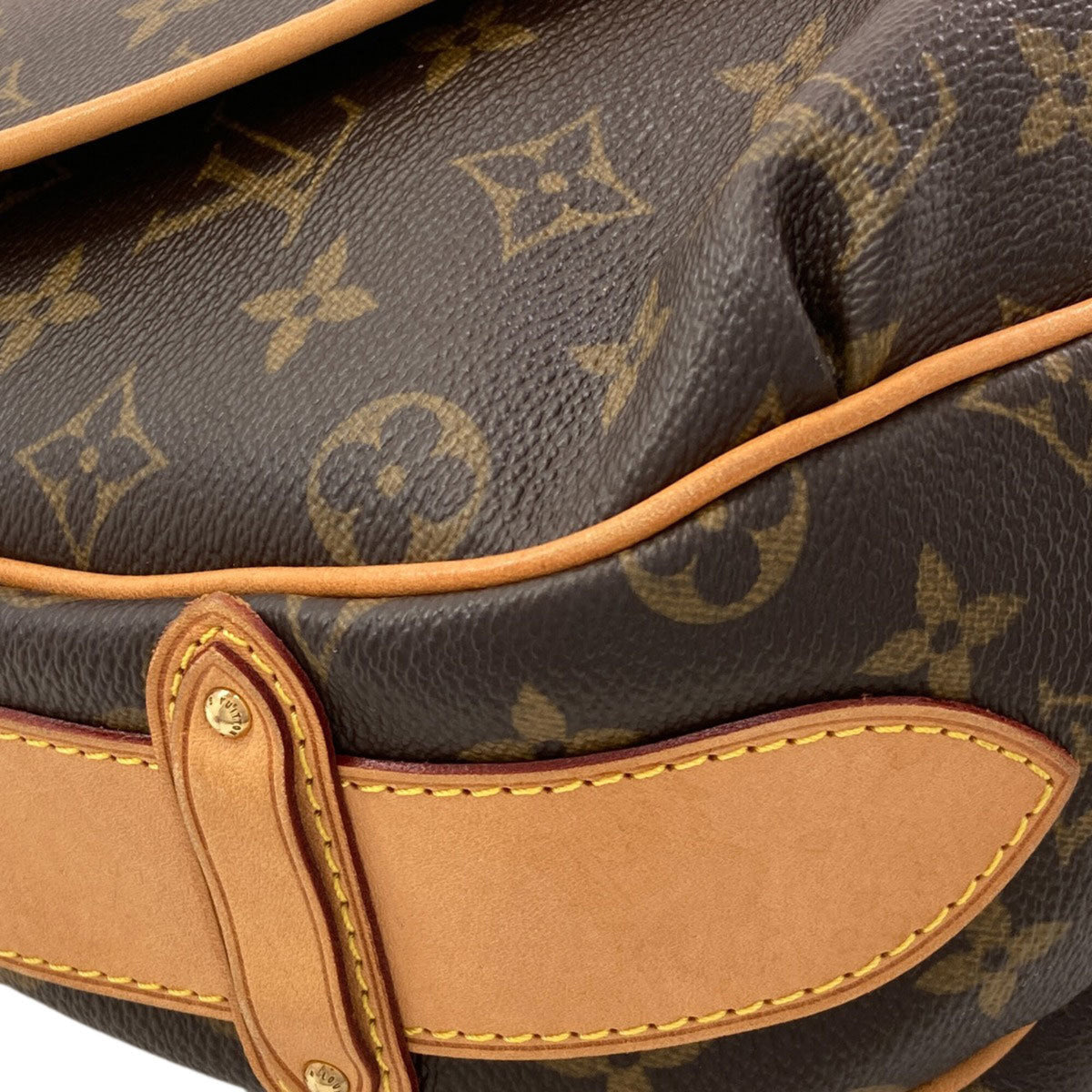 Louis Vuitton Brown Monogram Monogram Canvas Shoulder Bag (Pre-Owned)