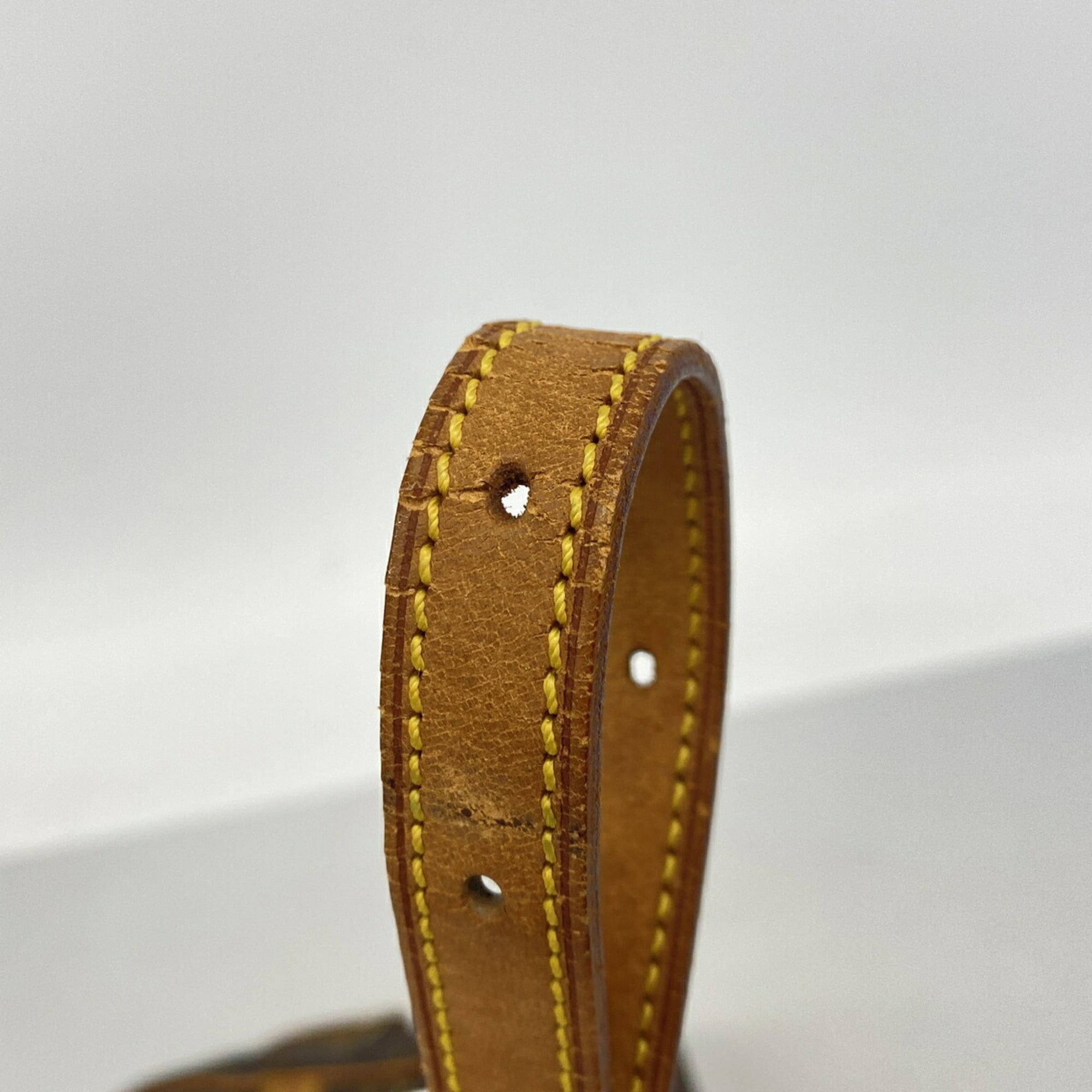 Louis Vuitton Brown Shoulder Bag (Pre-Owned)