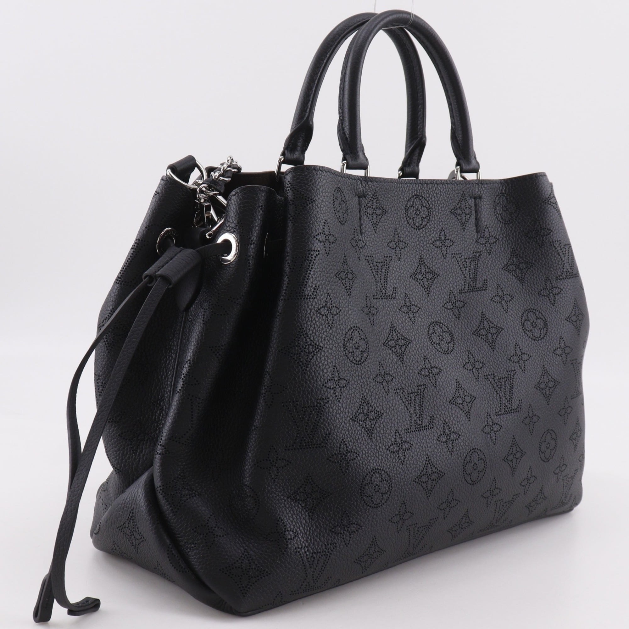 Louis Vuitton Black Noir Monogram Mahina Leather Handbag (Pre-Owned)