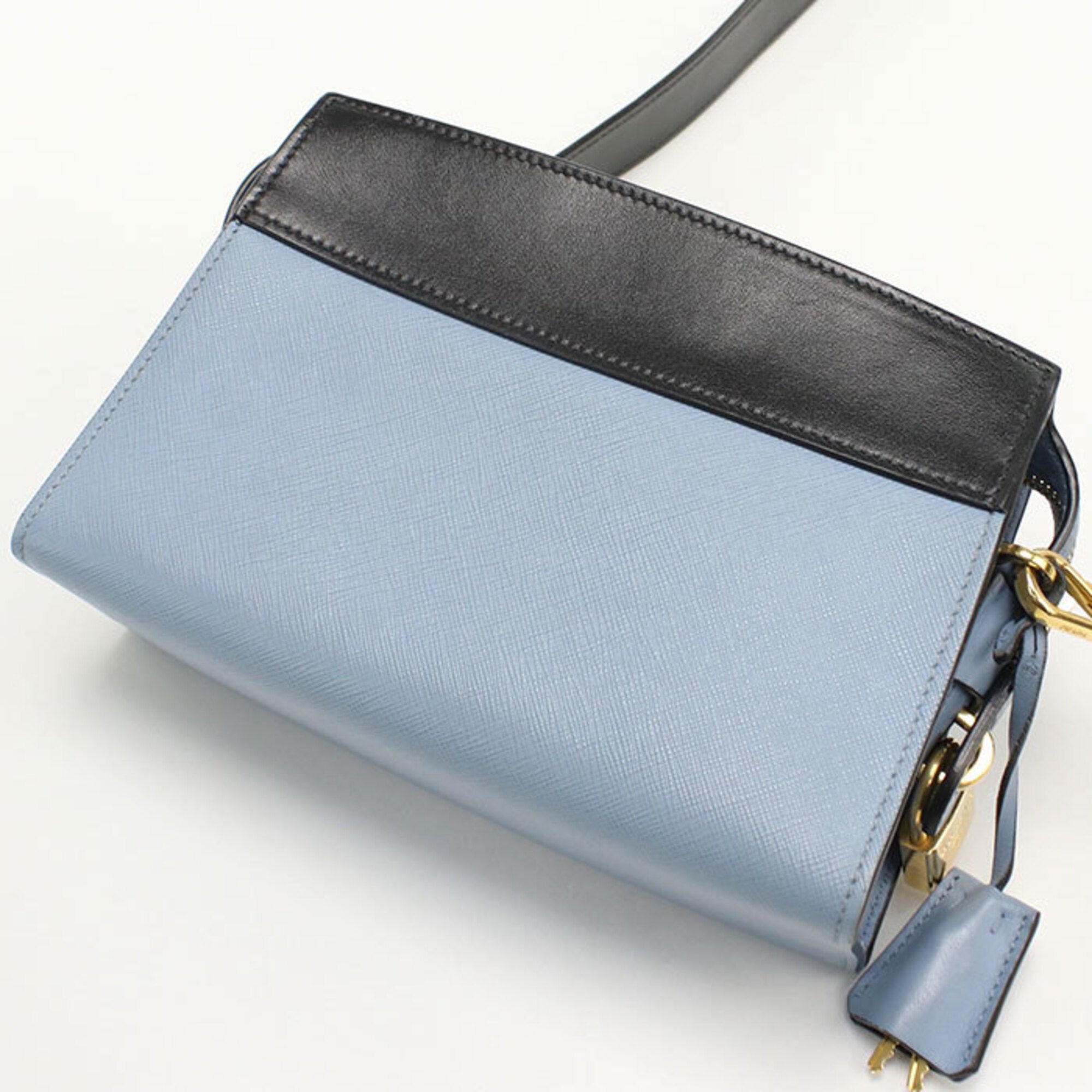 Prada Blue Leather Shoulder Bag (Pre-Owned)