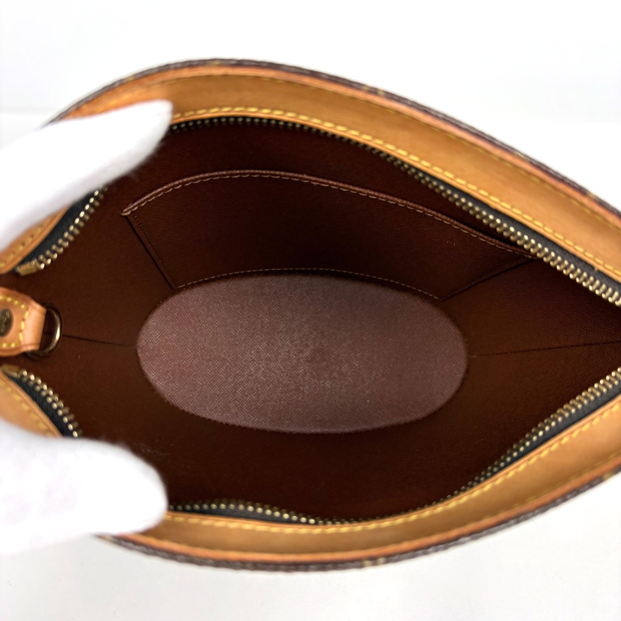 Louis Vuitton Brown Monogram Shoulder Bag (Pre-Owned)