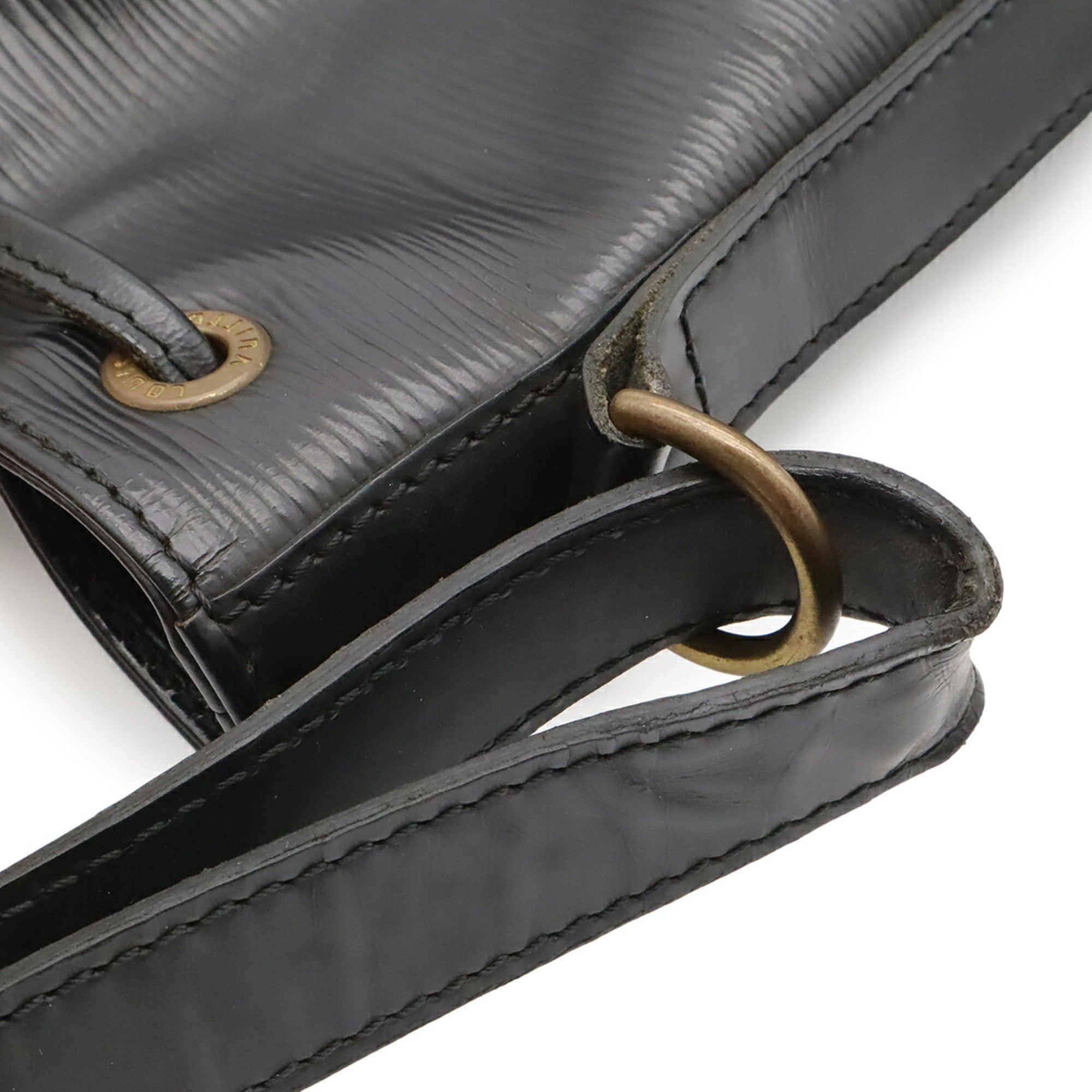Louis Vuitton Black Galle Noir Epi Leather Shoulder Bag (Pre-Owned)