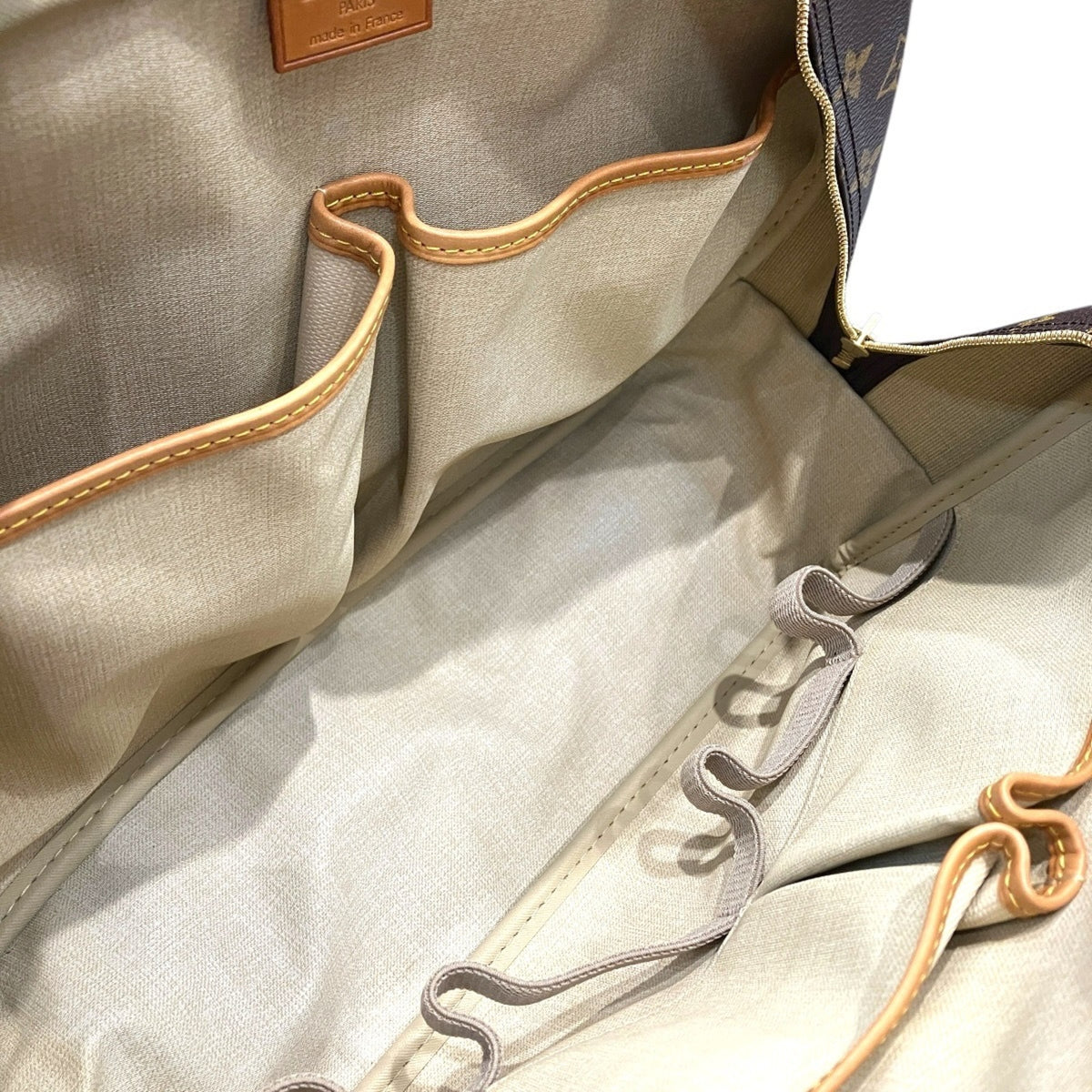 Louis Vuitton Brown Monogram Canvas Handbag (Pre-Owned)