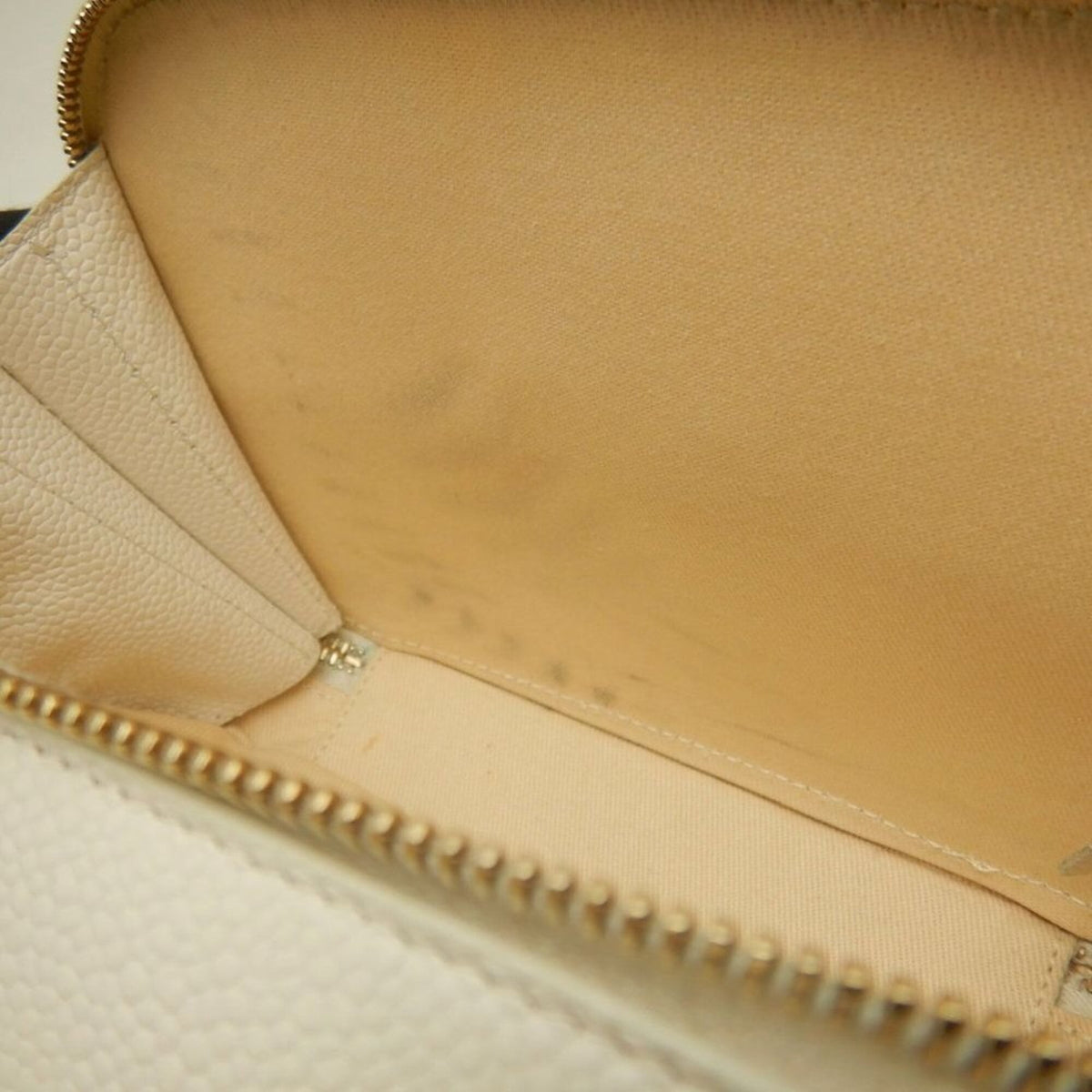 Chanel White Grained Calfskin Shoulder Bag Vanity Bag (Pre-Owned)