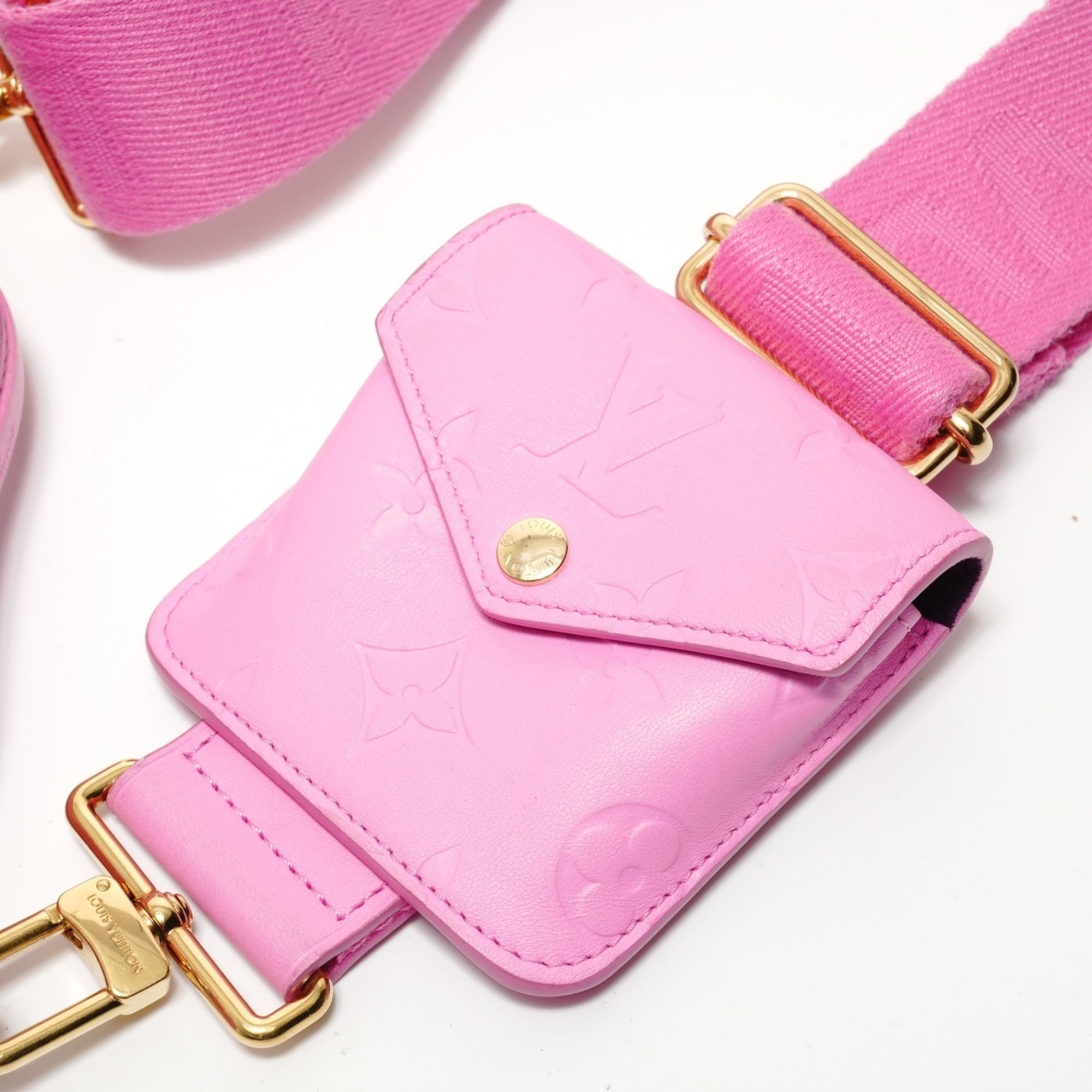 Louis Vuitton Pink Shoulder Bag (Pre-Owned)