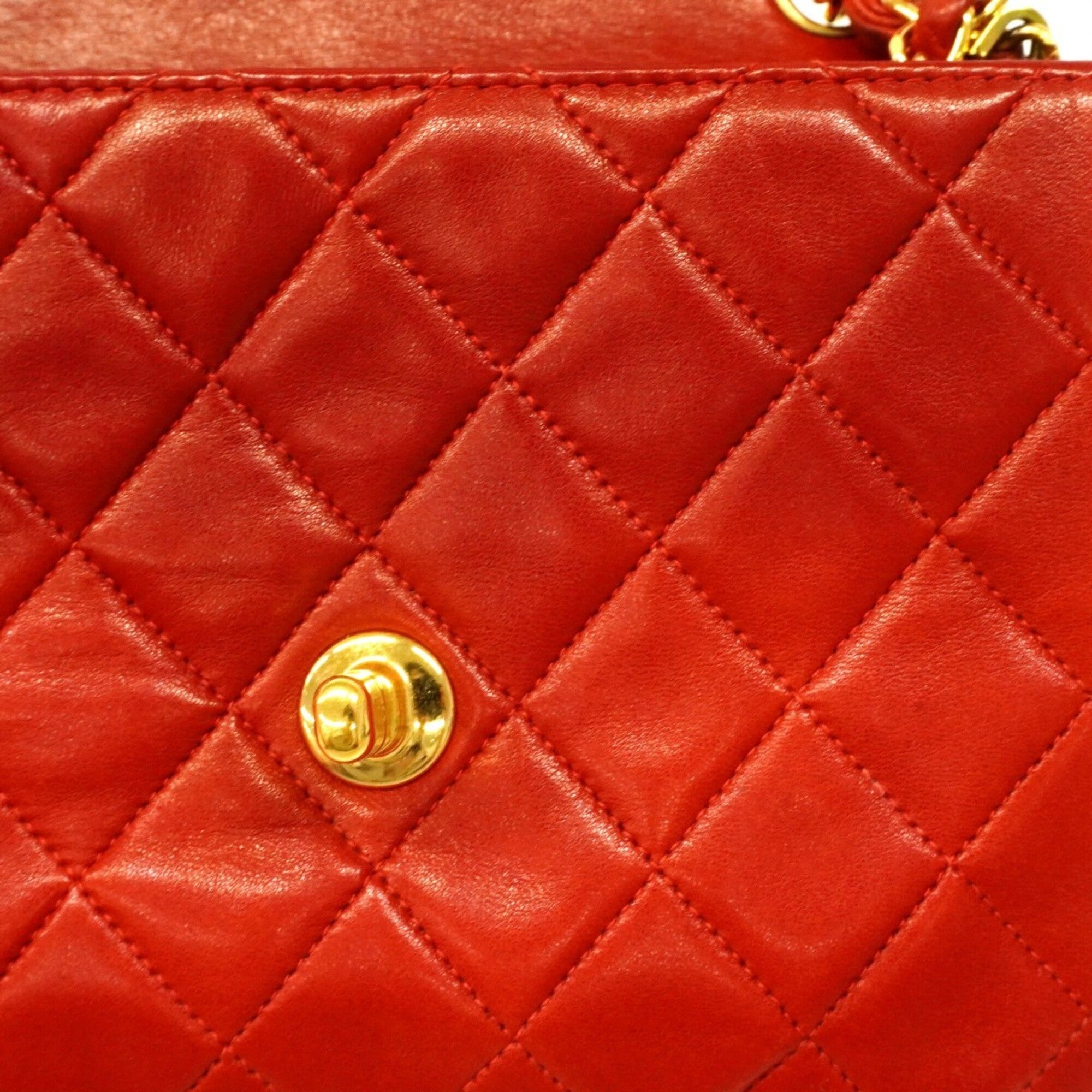 Chanel Red Color Leather Shoulder Bag (Pre-Owned)