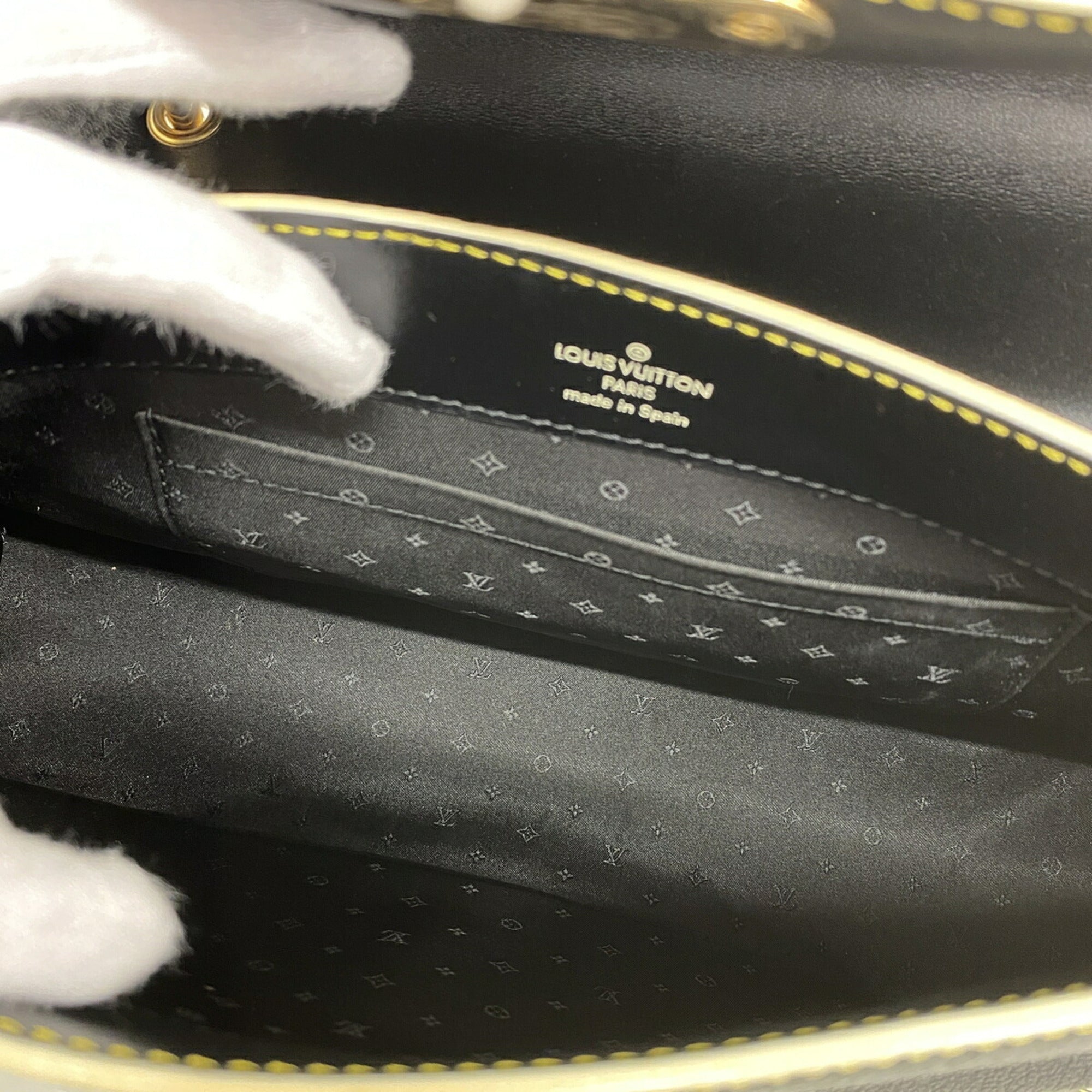 Louis Vuitton Black Noir Shoulder Bag (Pre-Owned)