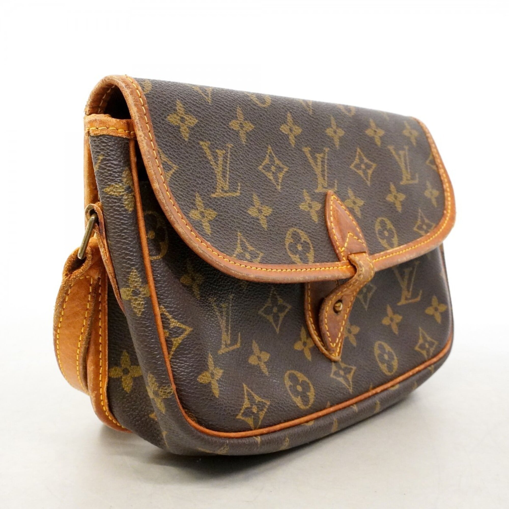 Louis Vuitton Brown Shoulder Bag (Pre-Owned)