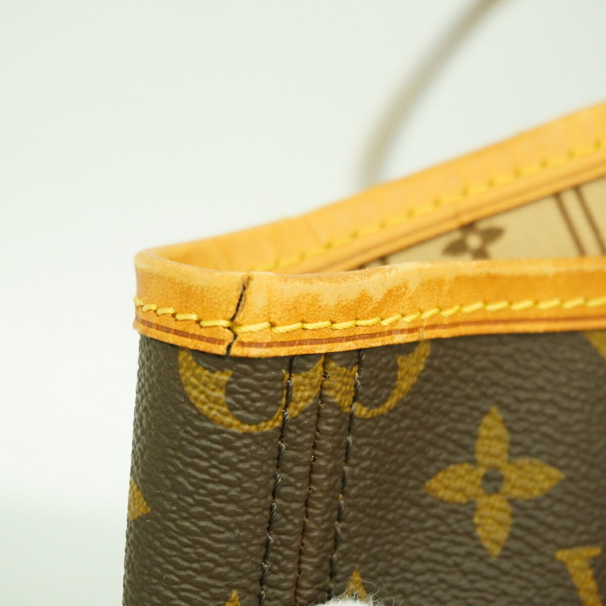 Louis Vuitton Brown Tote Bag (Pre-Owned)