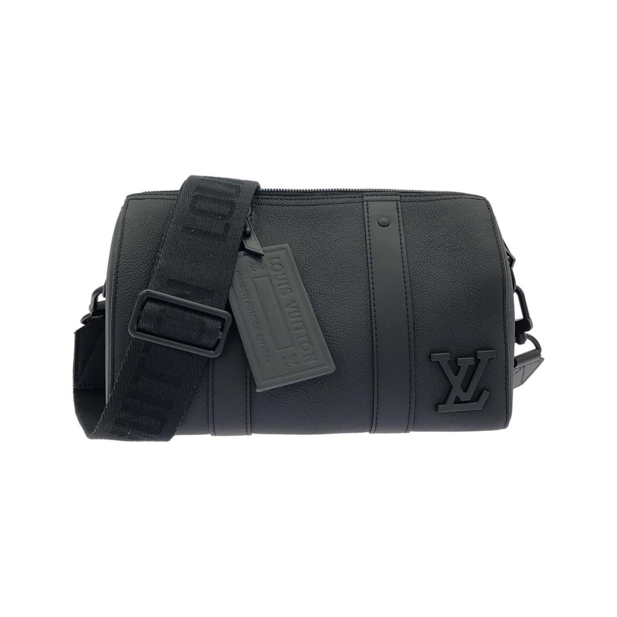 Louis Vuitton Black Leather Shoulder Bag (Pre-Owned)