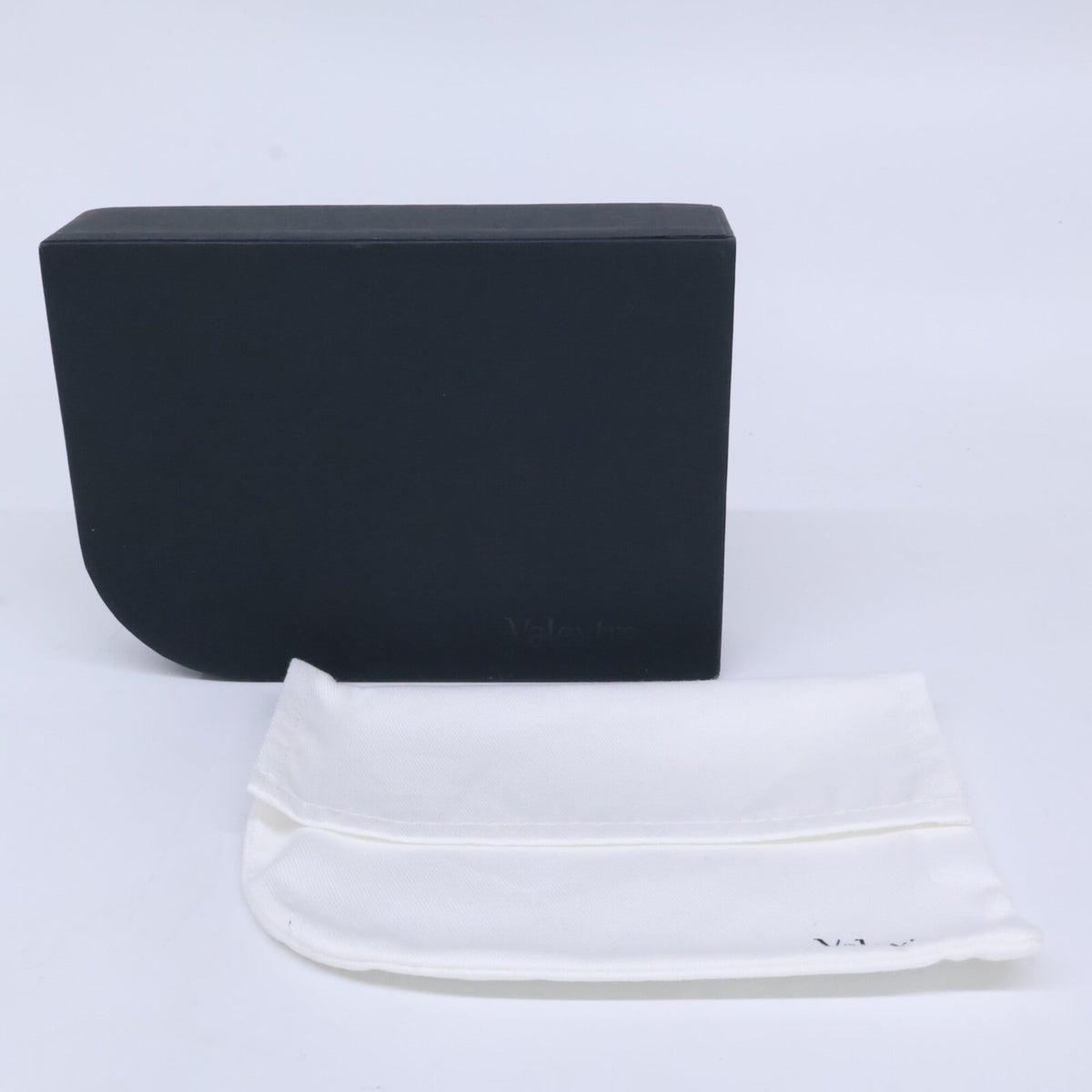 Valextra White Leather Coin Purse/Coin Case (Pre-Owned)