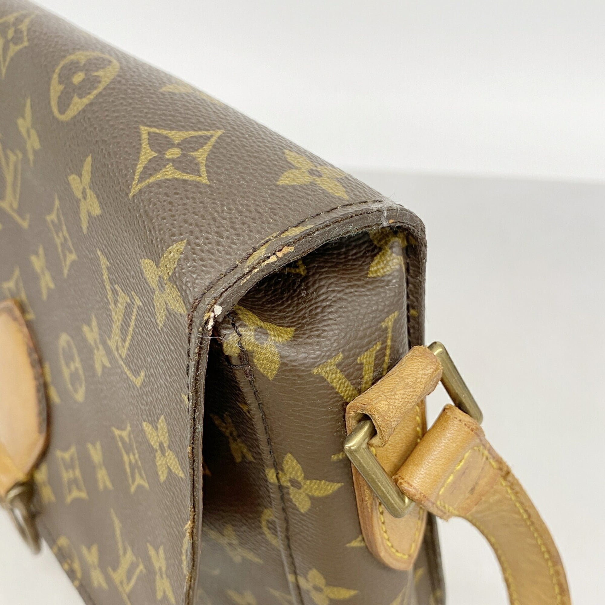 Louis Vuitton Brown Shoulder Bag (Pre-Owned)