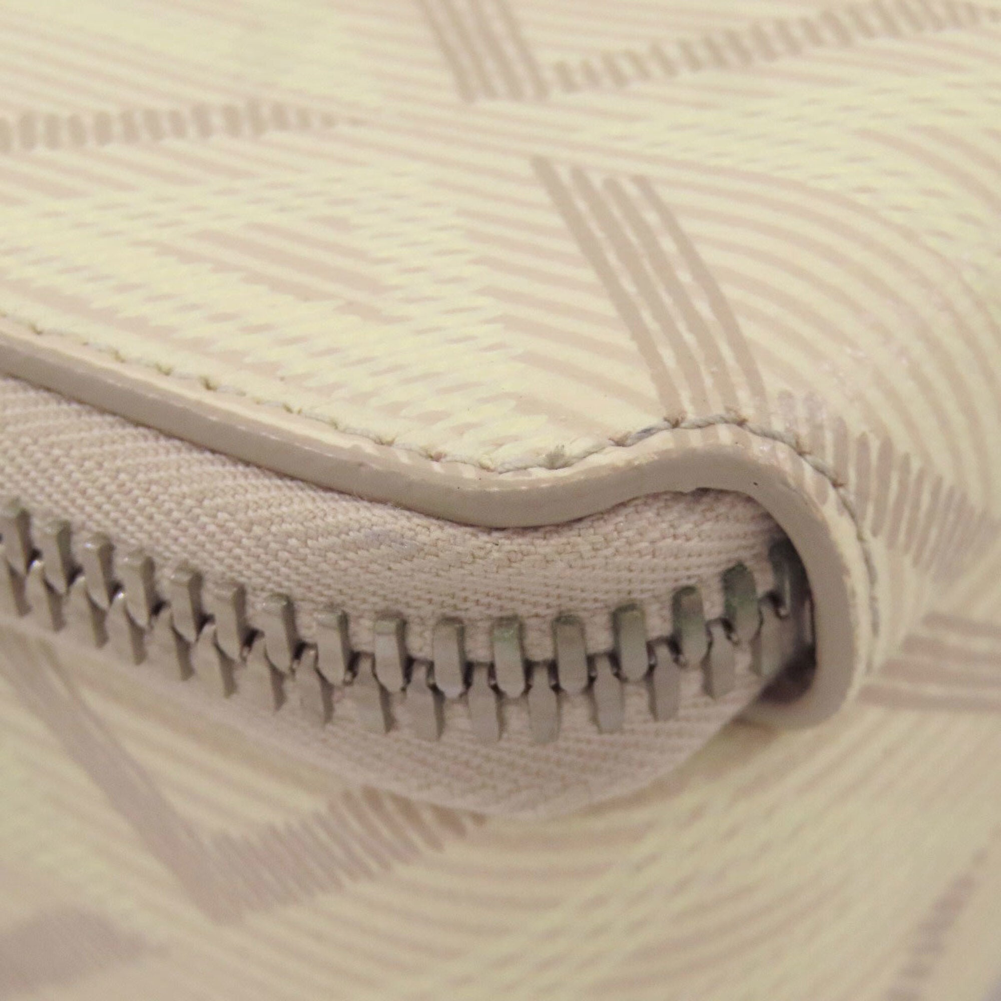 Christian Dior Ivory Pvc Shoulder Bag (Pre-Owned)