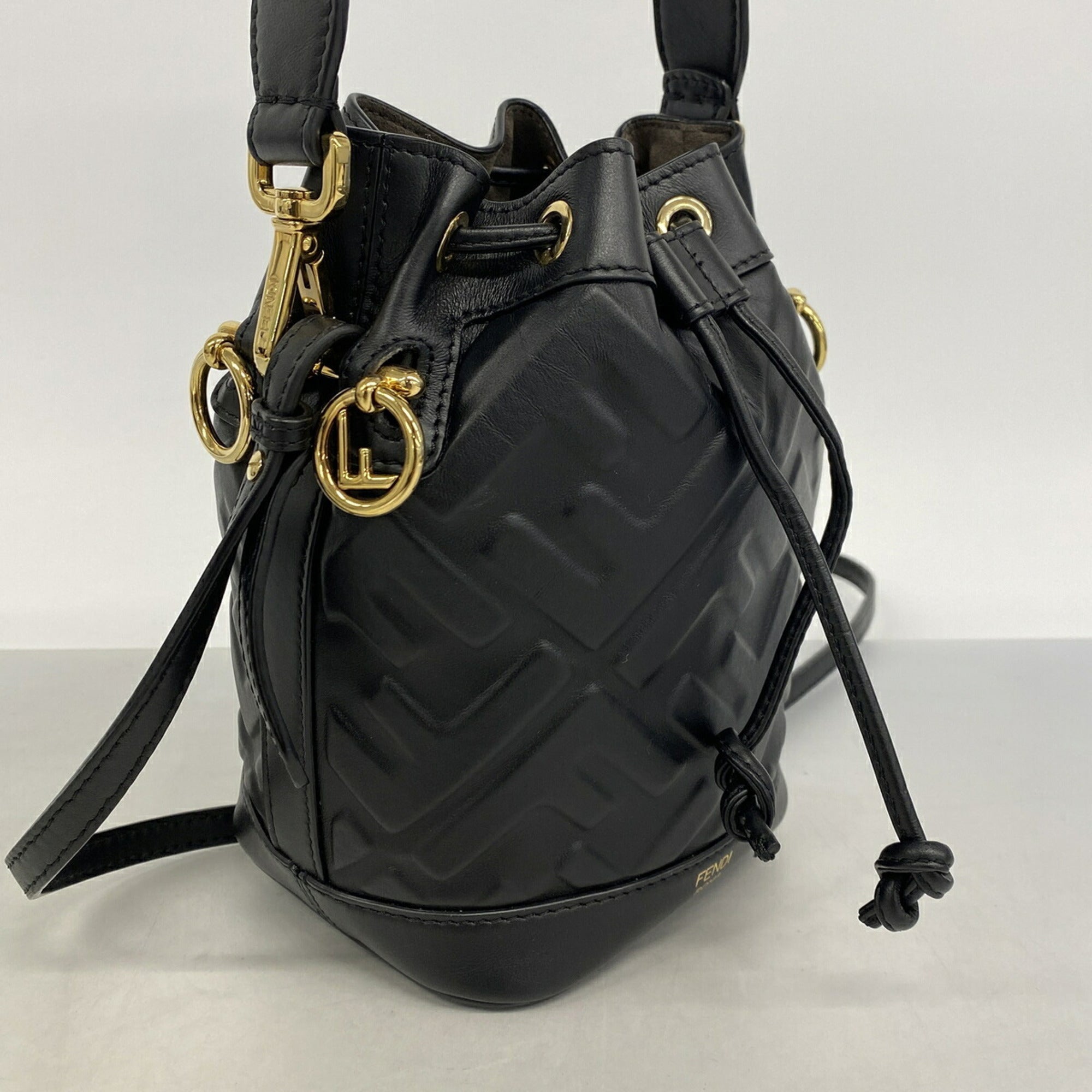 Fendi Black Leather Handbag (Pre-Owned)