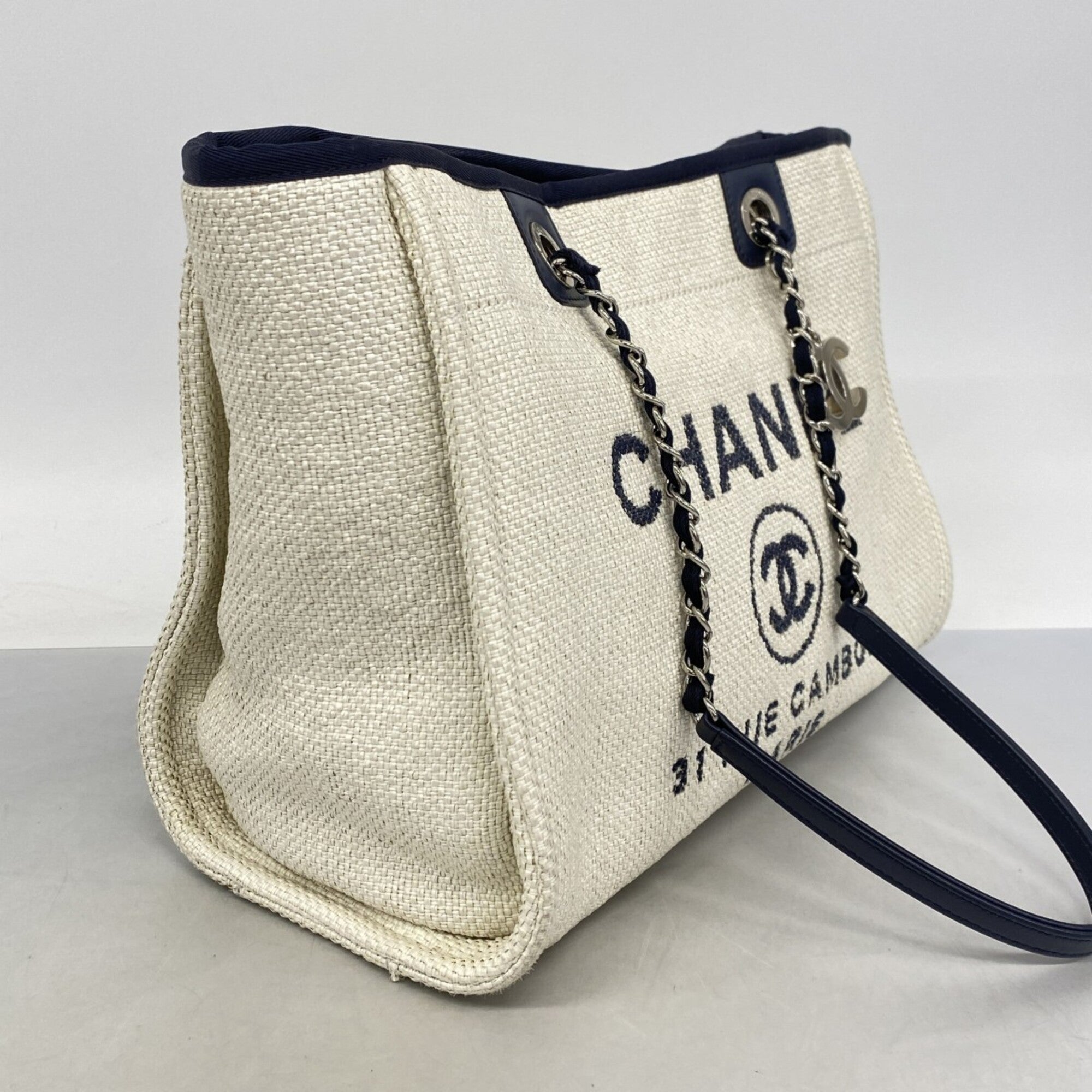 Chanel Ivory Navy Straw Tote Bag (Pre-Owned)
