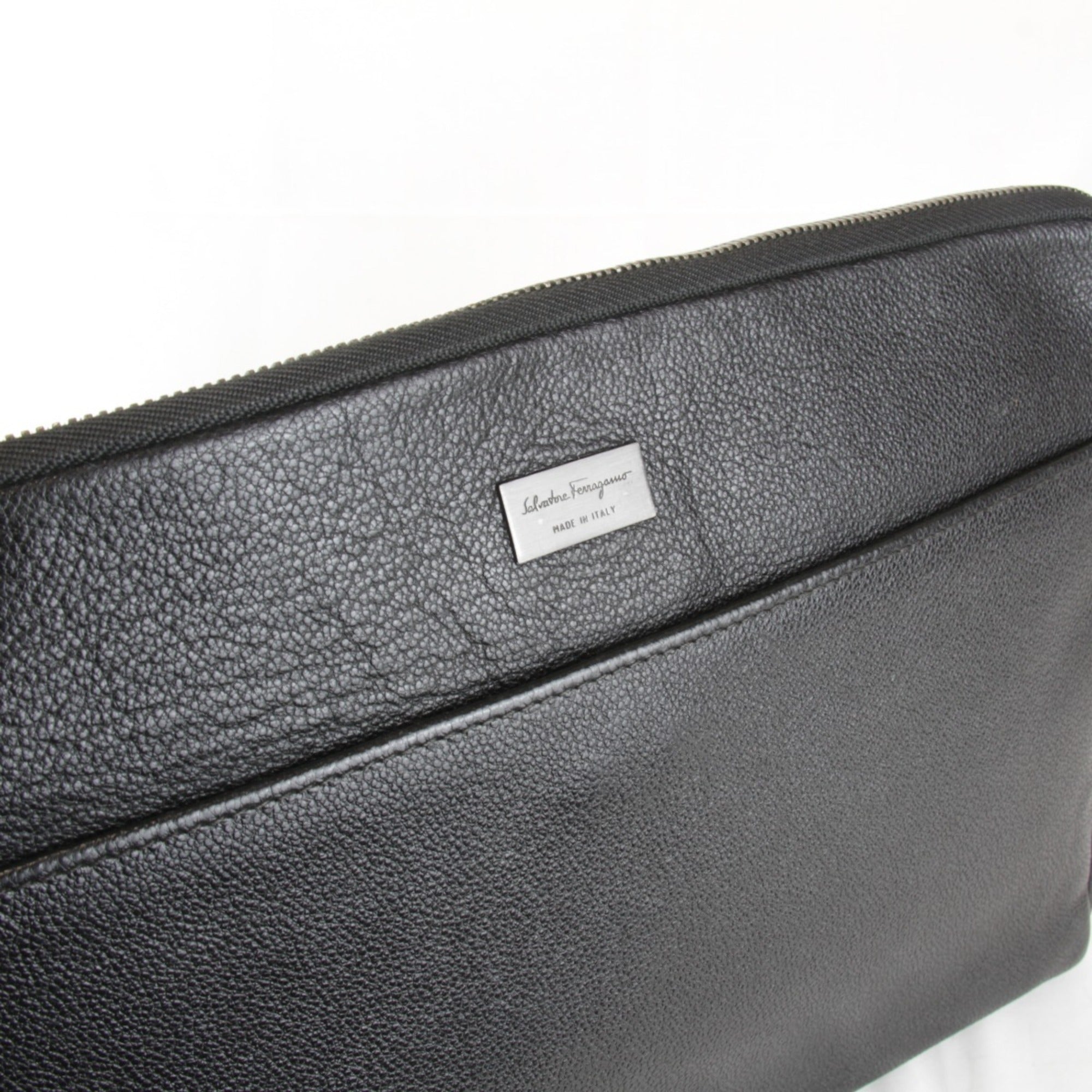 Salvatore Ferragamo Black White Leather Clutch Bag (Pre-Owned)