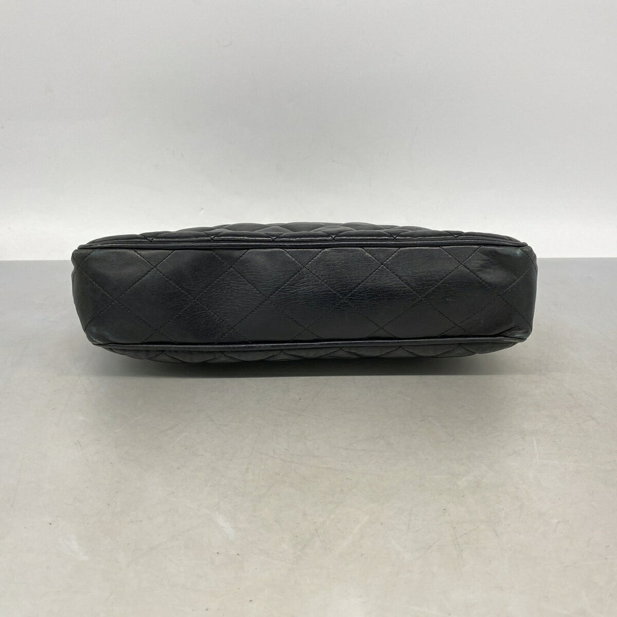 Chanel Black Leather Tote Bag (Pre-Owned)