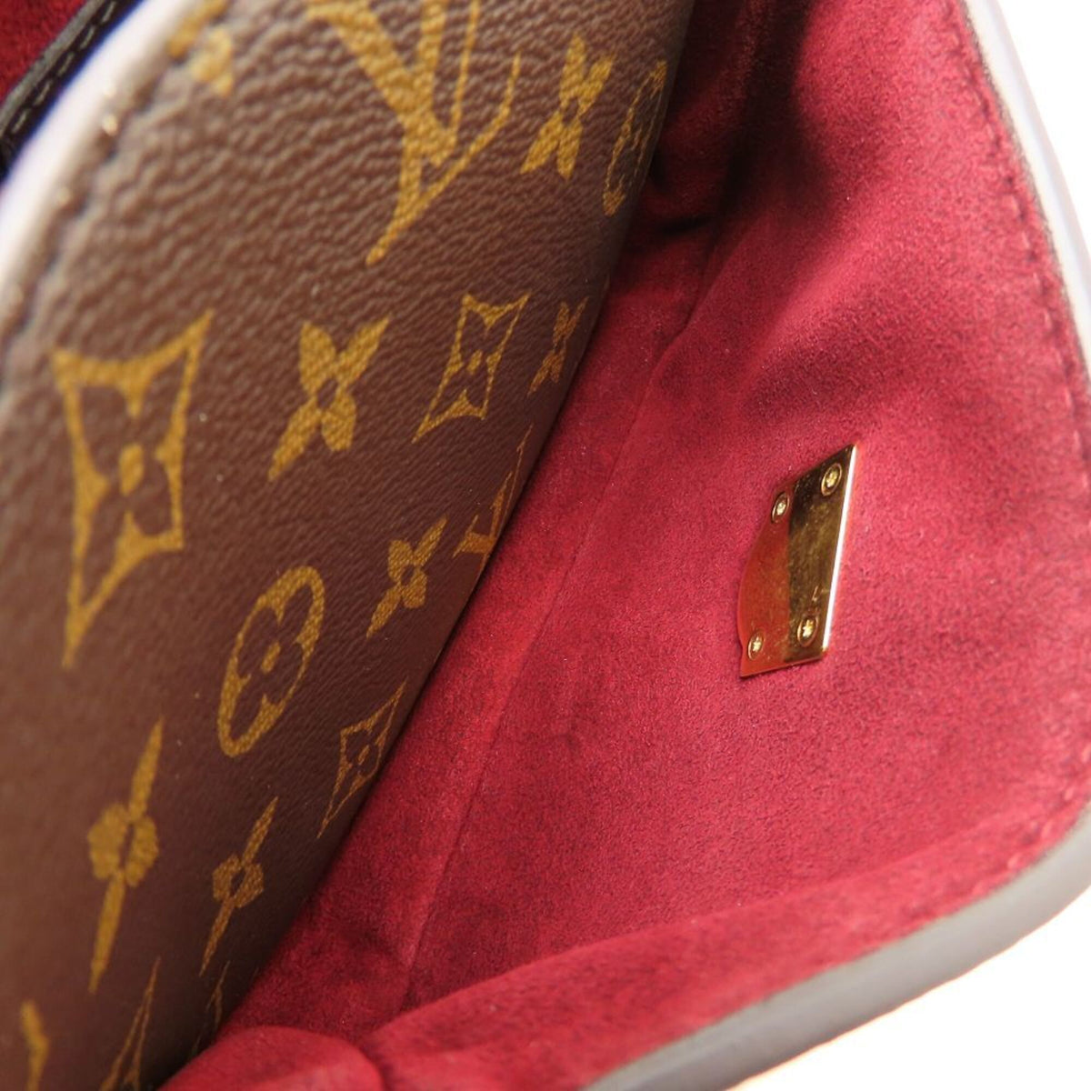 Louis Vuitton Brown Monogram Monogram Shoulder Bag (Pre-Owned)