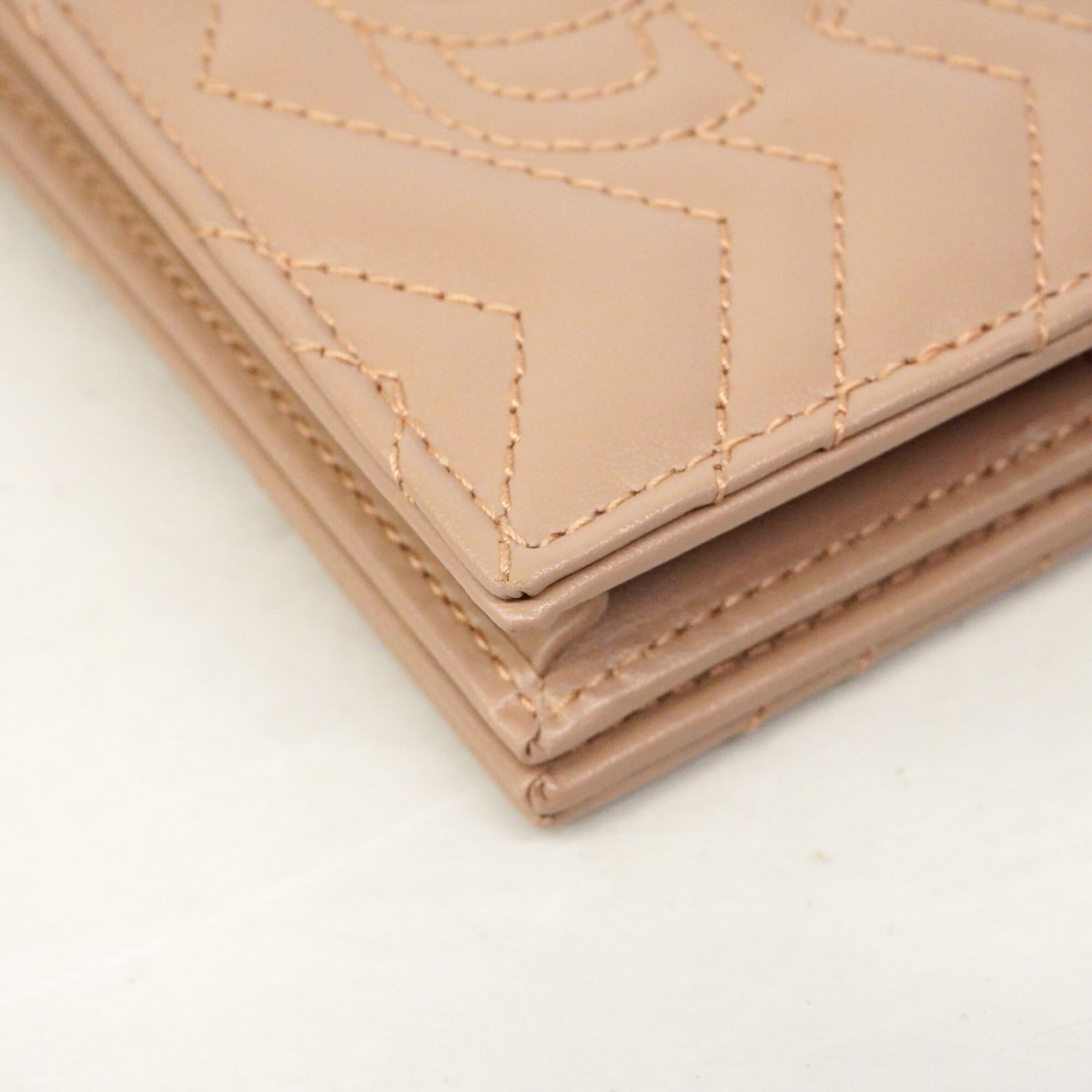 Gucci Pink Beige Leather Wallet (Bi-Fold) (Pre-Owned)