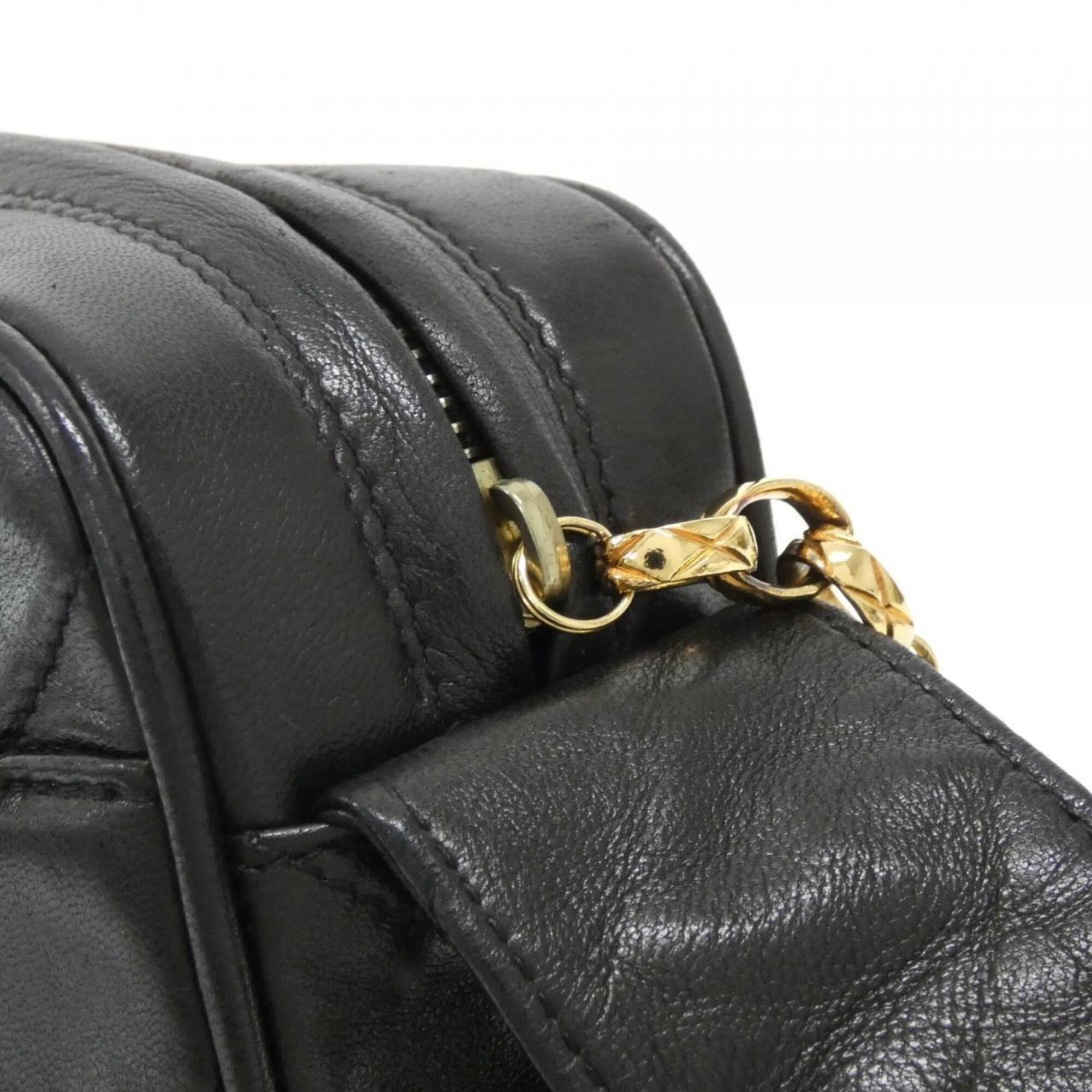 Chanel Black Leather Shoulder Bag (Pre-Owned)