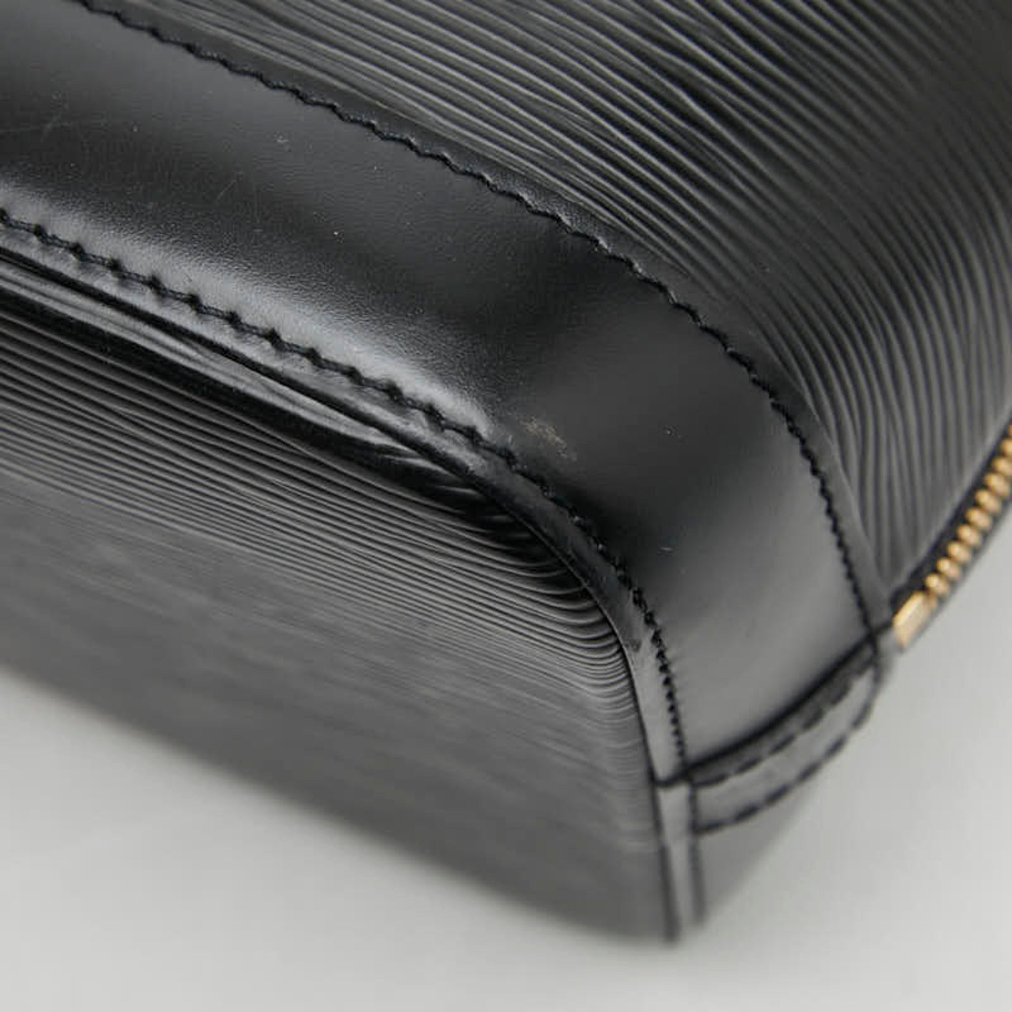 Louis Vuitton Epi Black Noir Leather Handbag (Pre-Owned)