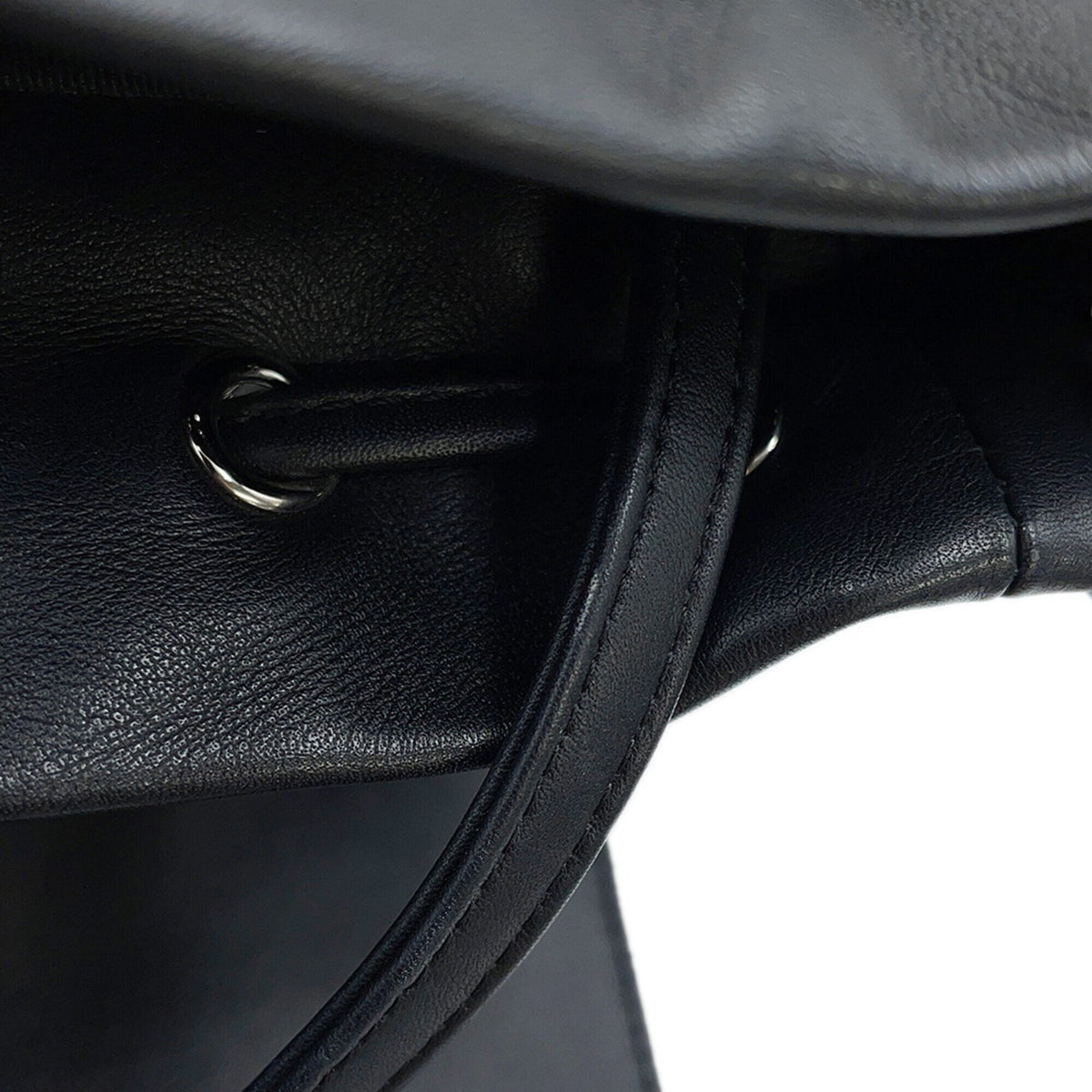 Chanel Black Leather Backpack Handbag (Pre-Owned)