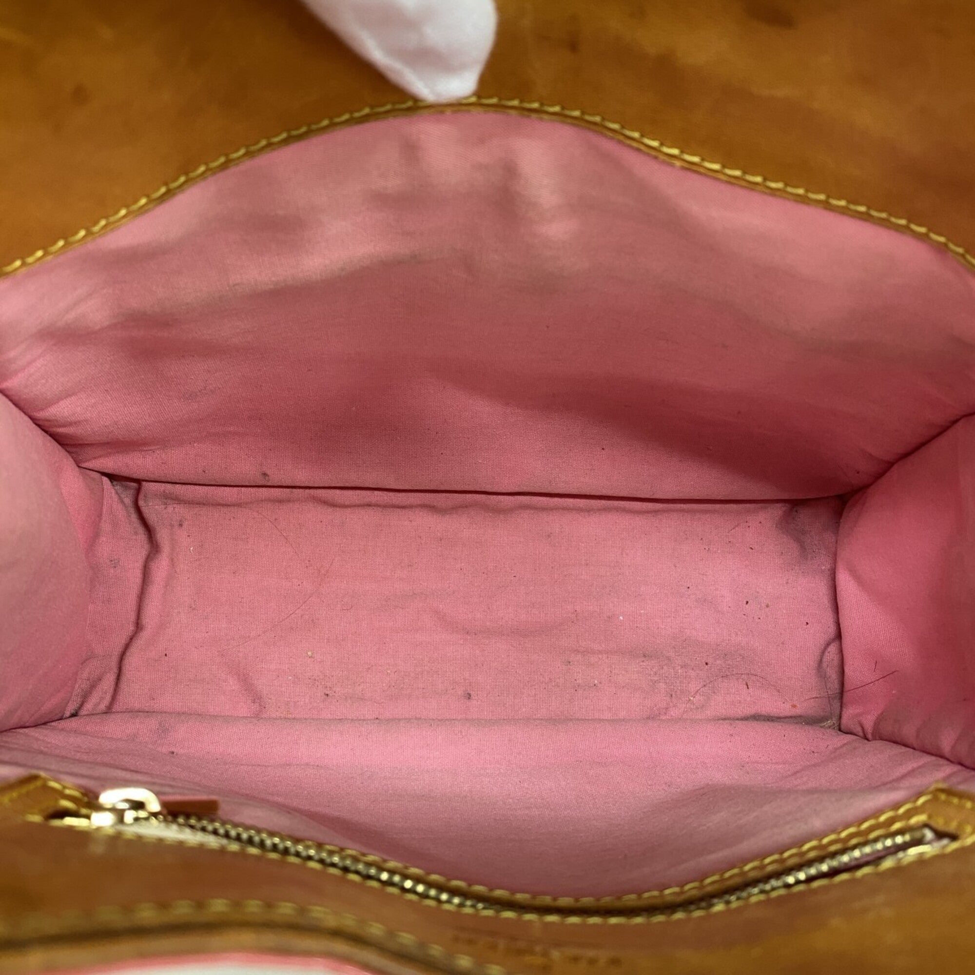 Louis Vuitton Strawberry Handbag (Pre-Owned)