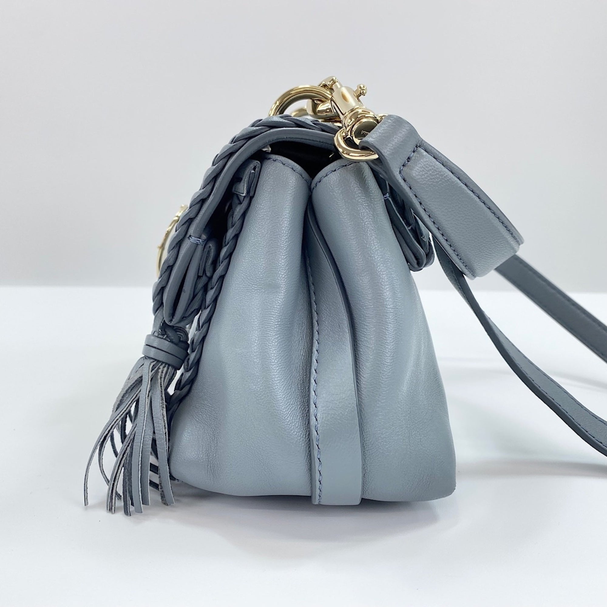 Chloé Gray Handbag (Pre-Owned)