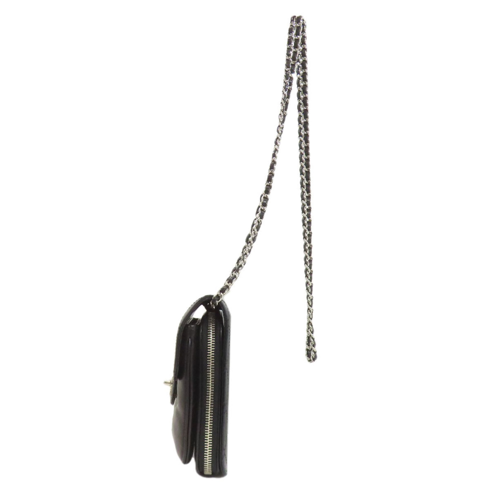 Chanel Black Leather Shoulder Bag (Pre-Owned)