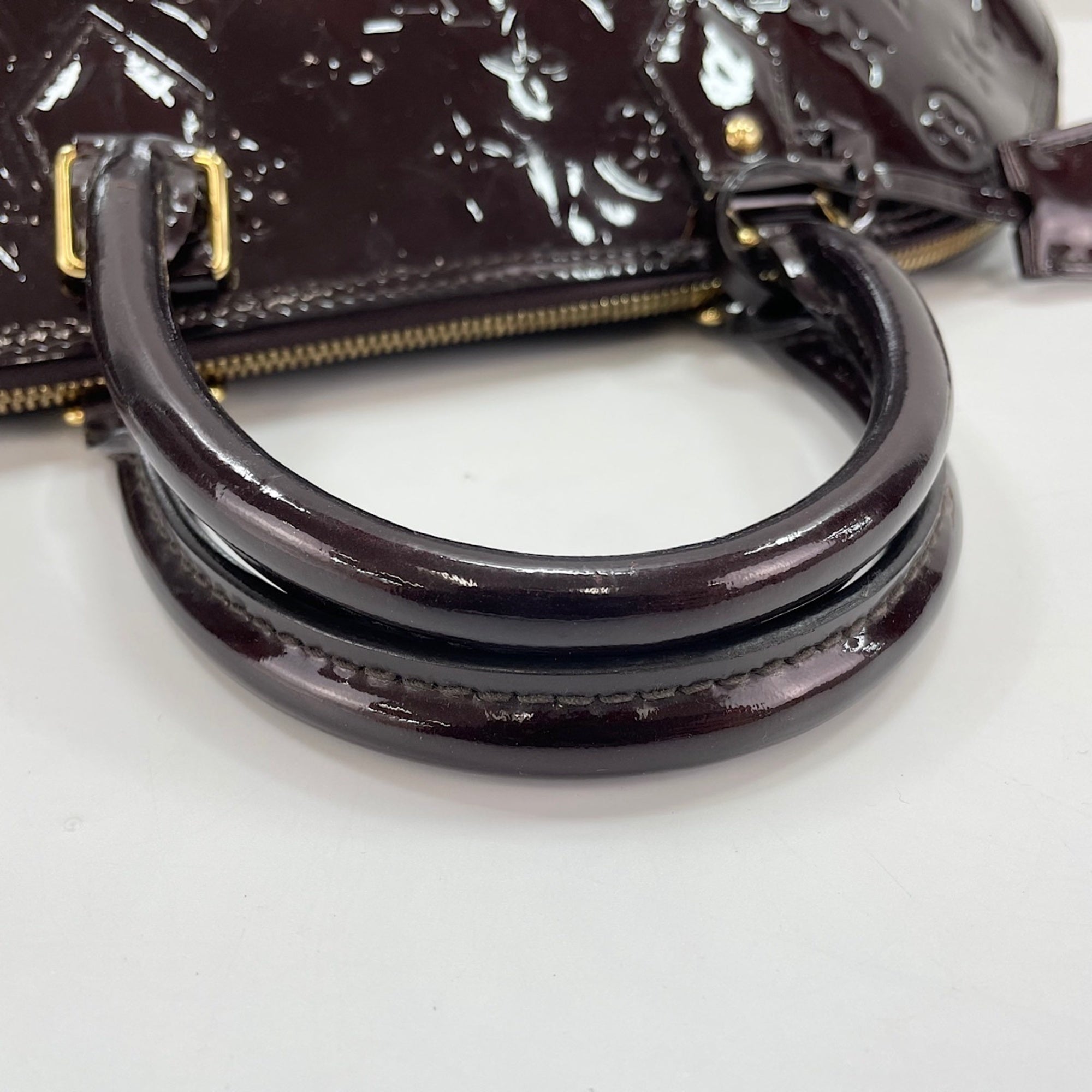 Louis Vuitton Purple Handbag (Pre-Owned)