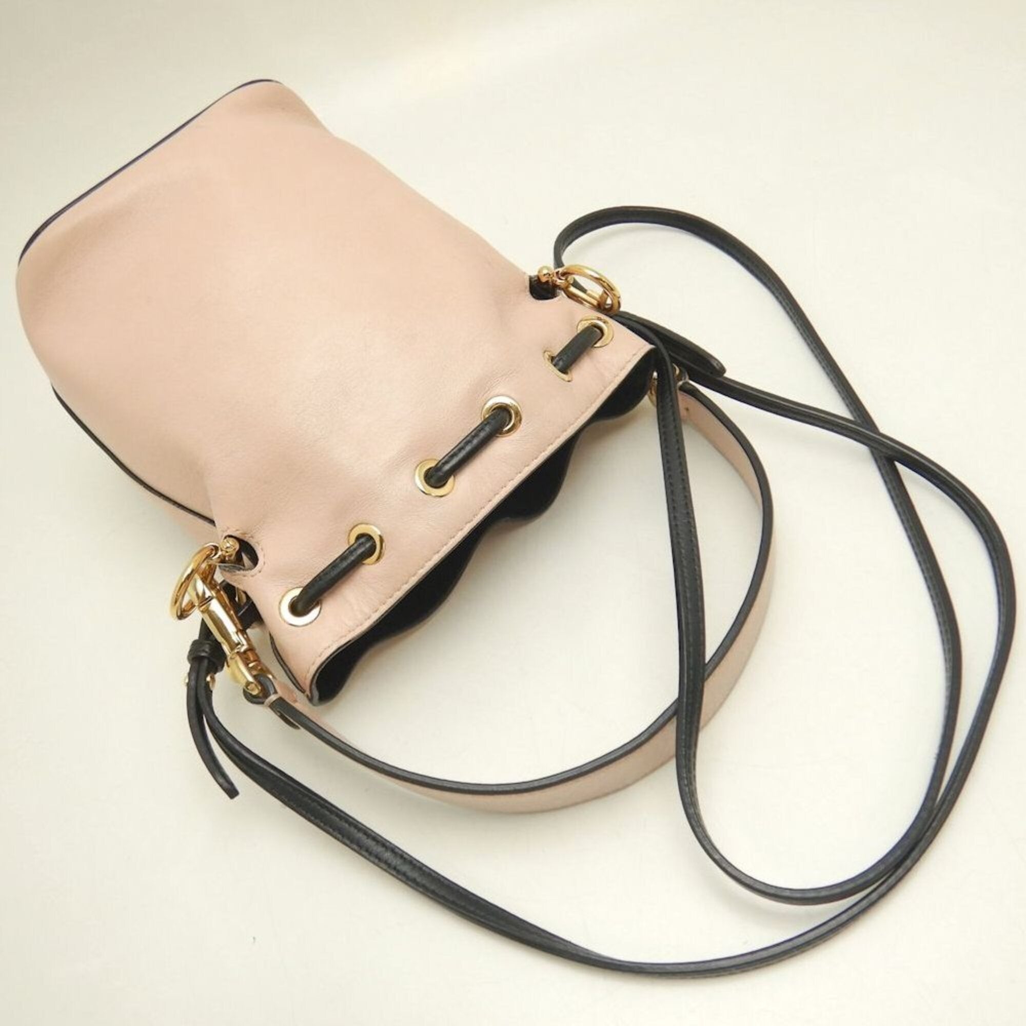 Fendi Black Pink Leather Shoulder Bag (Pre-Owned)
