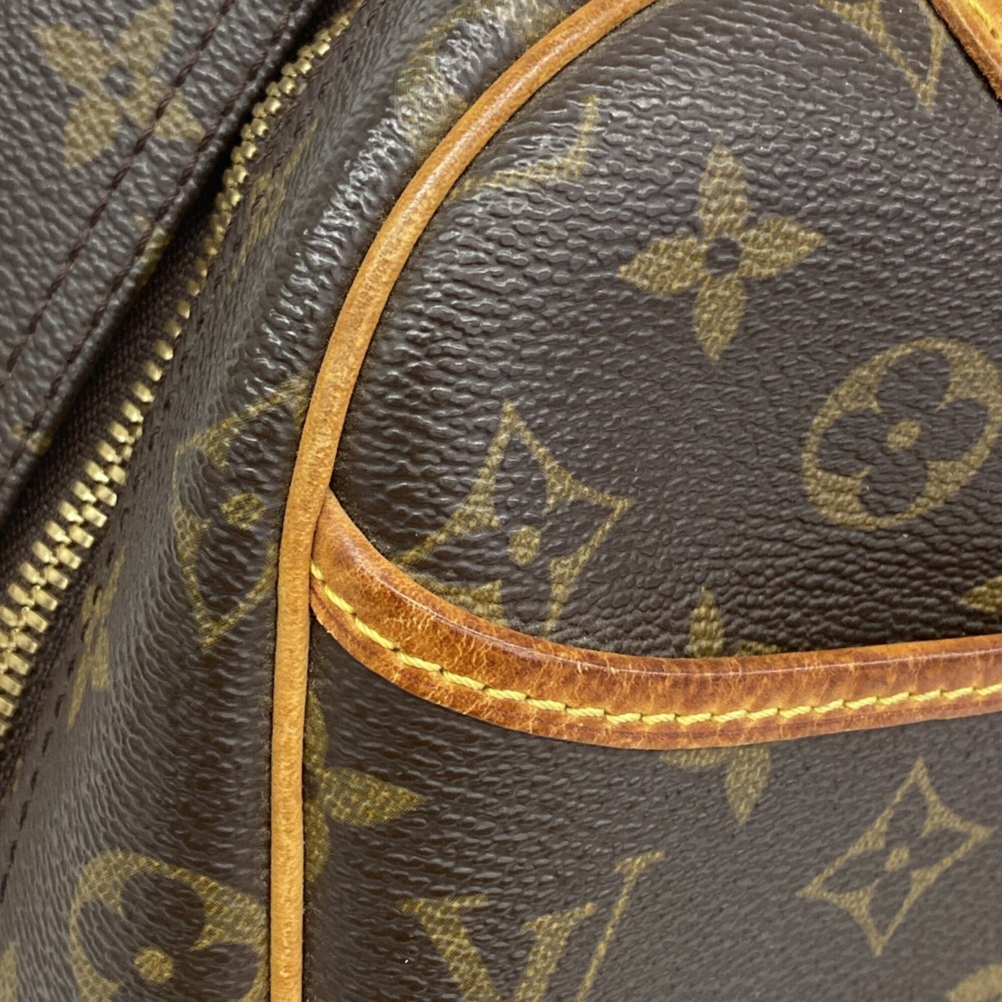 Louis Vuitton Brown Handbag (Pre-Owned)