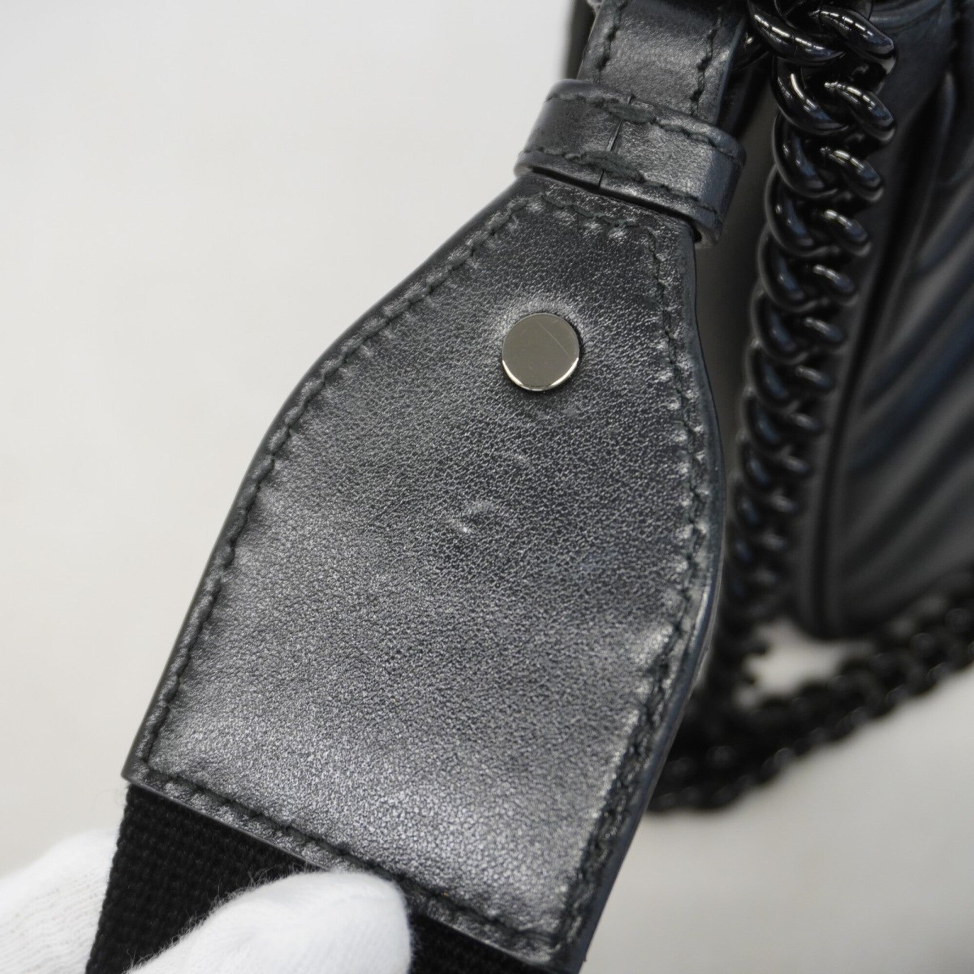 Gucci Black Leather Handbag (Pre-Owned)